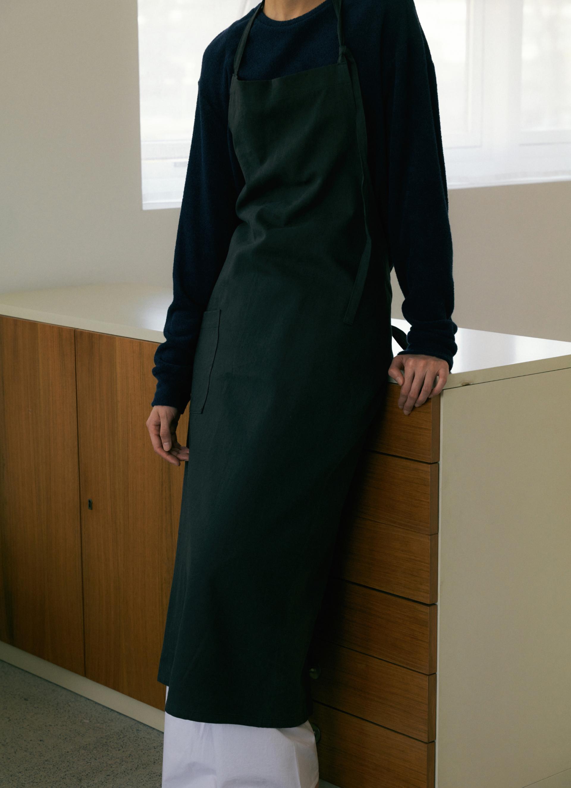 LONG APRON (4 COLORS)