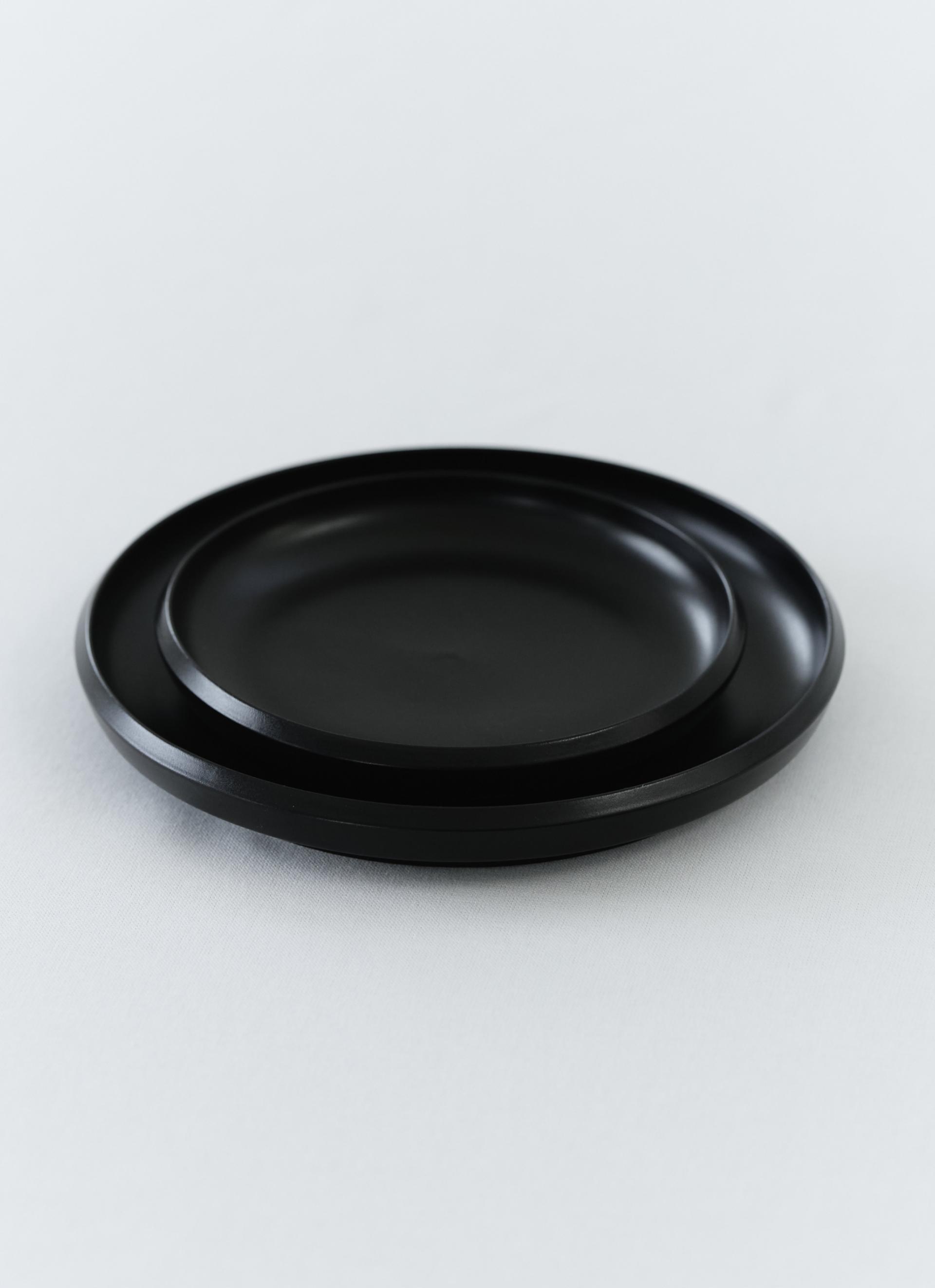 RIM PLATE (2 SIZES, 2 COLORS)