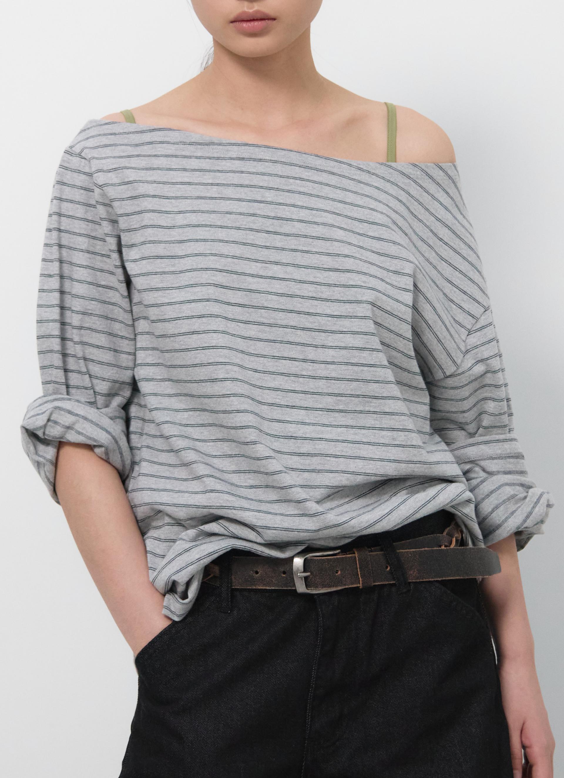 26SS OFF SHOULDER STRIPE TOP / GREY