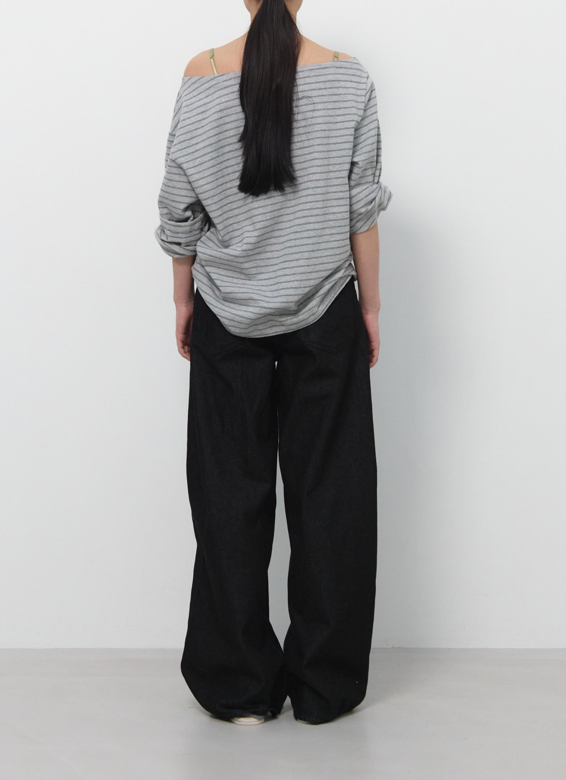 26SS OFF SHOULDER STRIPE TOP / GREY