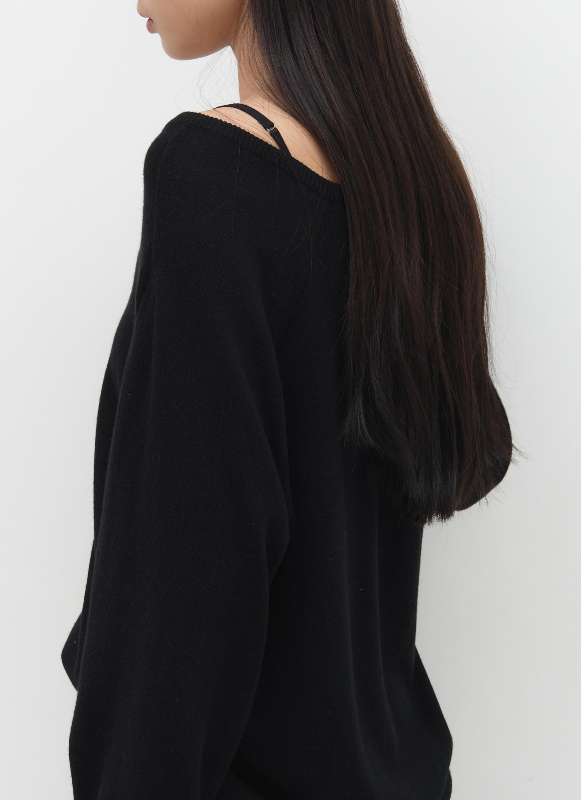 26SS LOOSE V-NECK KNIT / BLACK