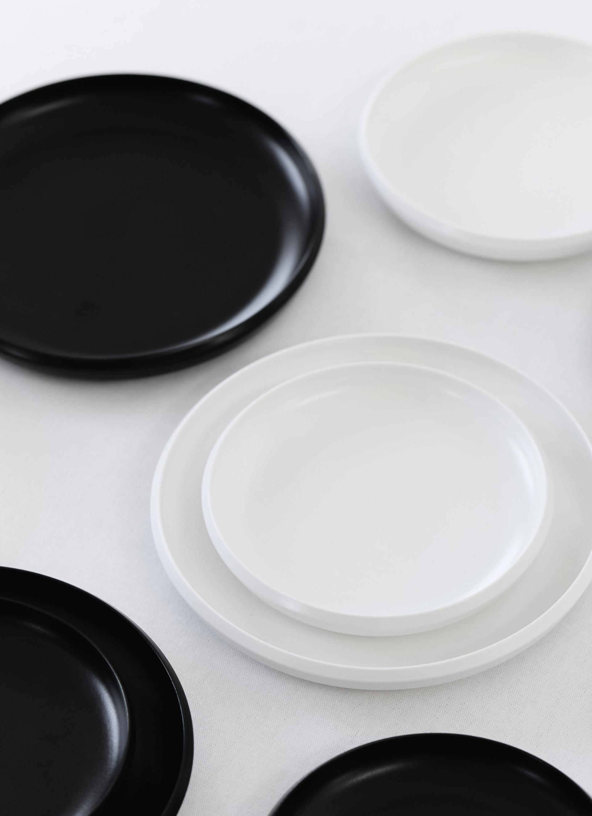 RIM PLATE (2 SIZES, 2 COLORS)