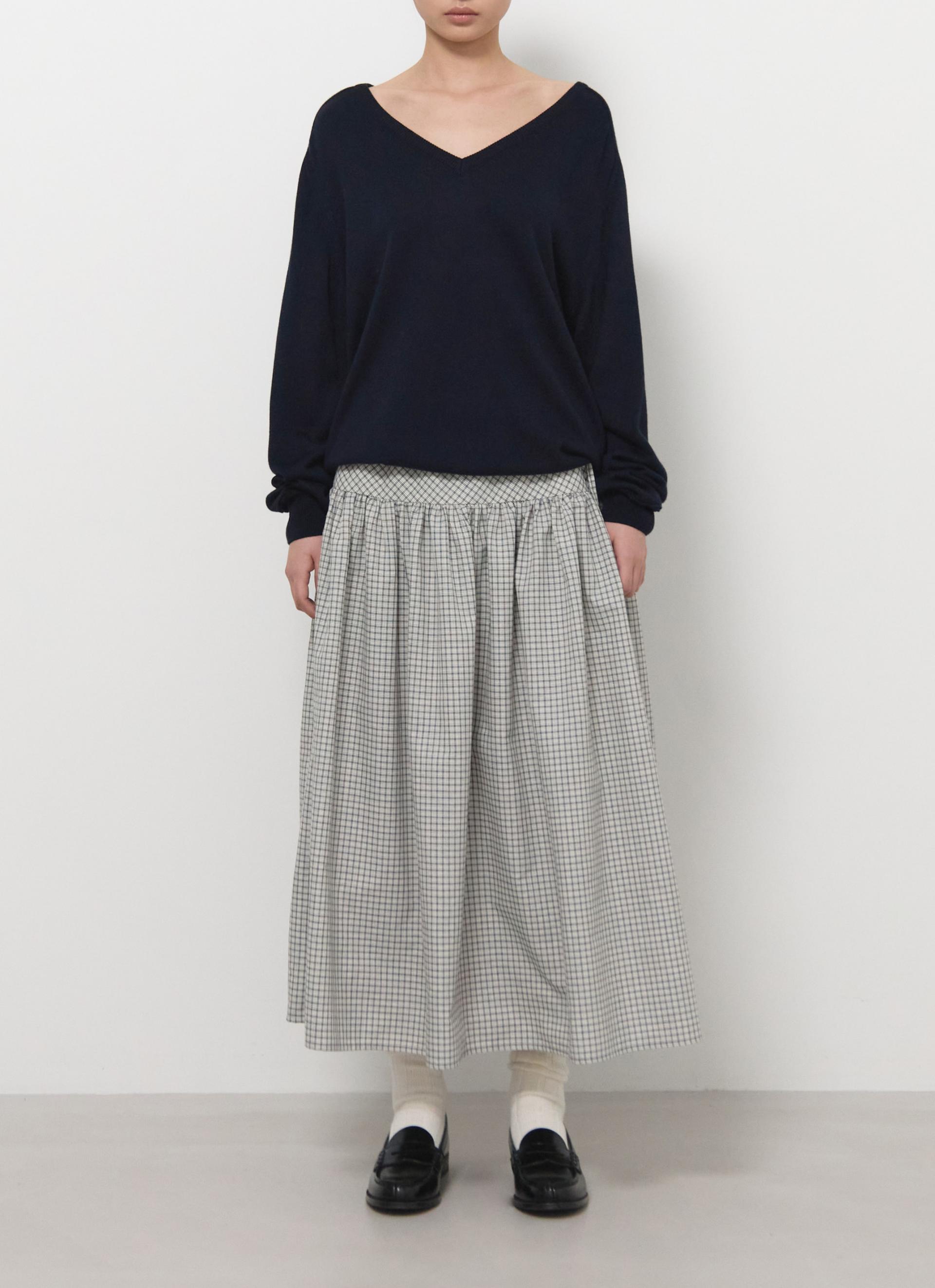 26SS LOOSE V-NECK KNIT / NAVY