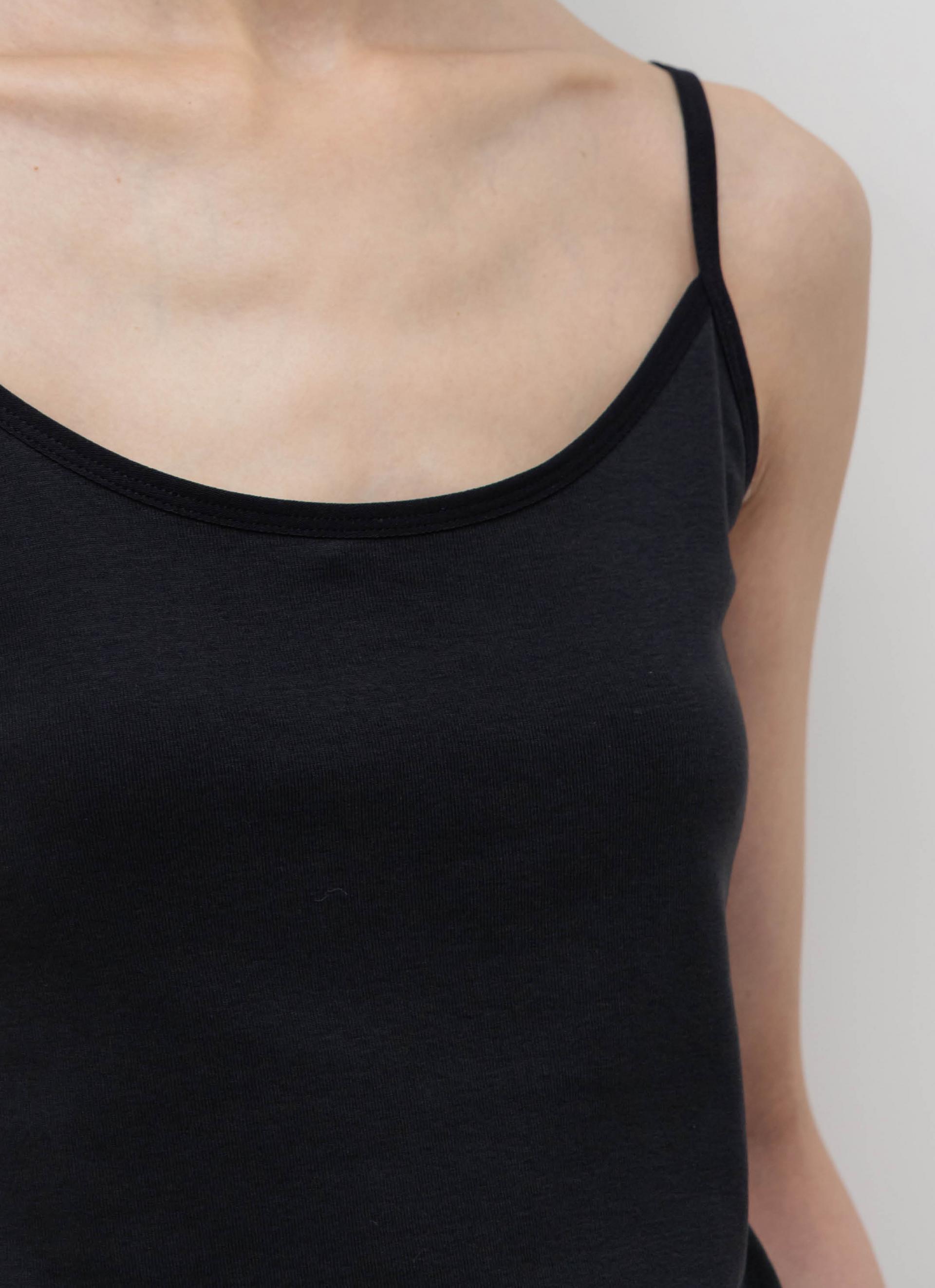 26SS SLIM FIT BASIC SLEEVELESS / BLACK