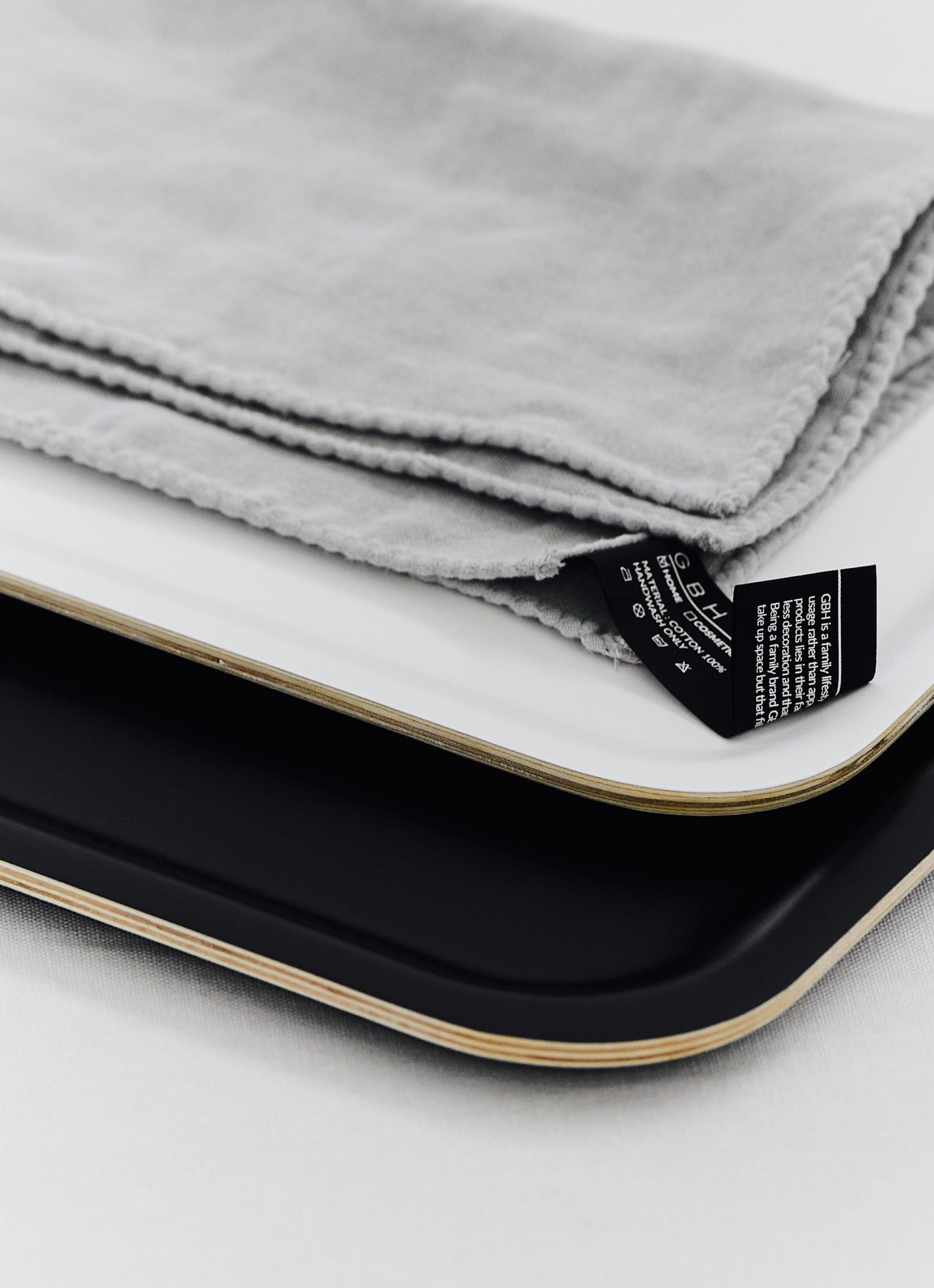 SERVING TRAY / ASH (2 COLORS, SIZES)