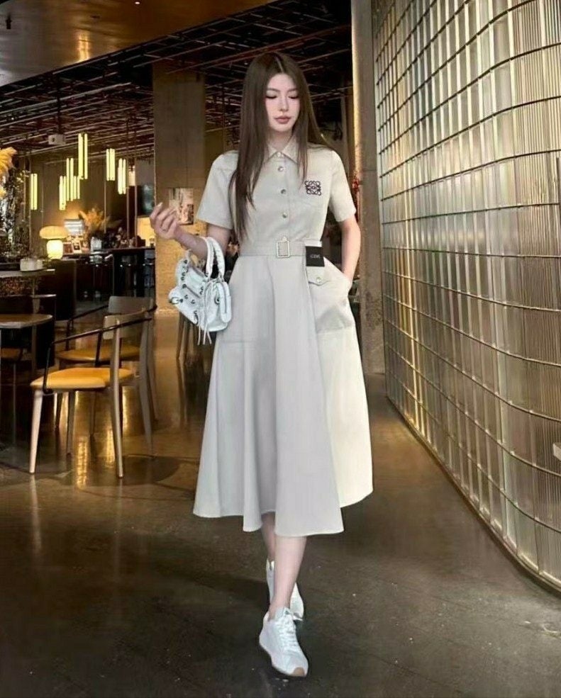 로고 벨티드 롱 원피스 (여성)
