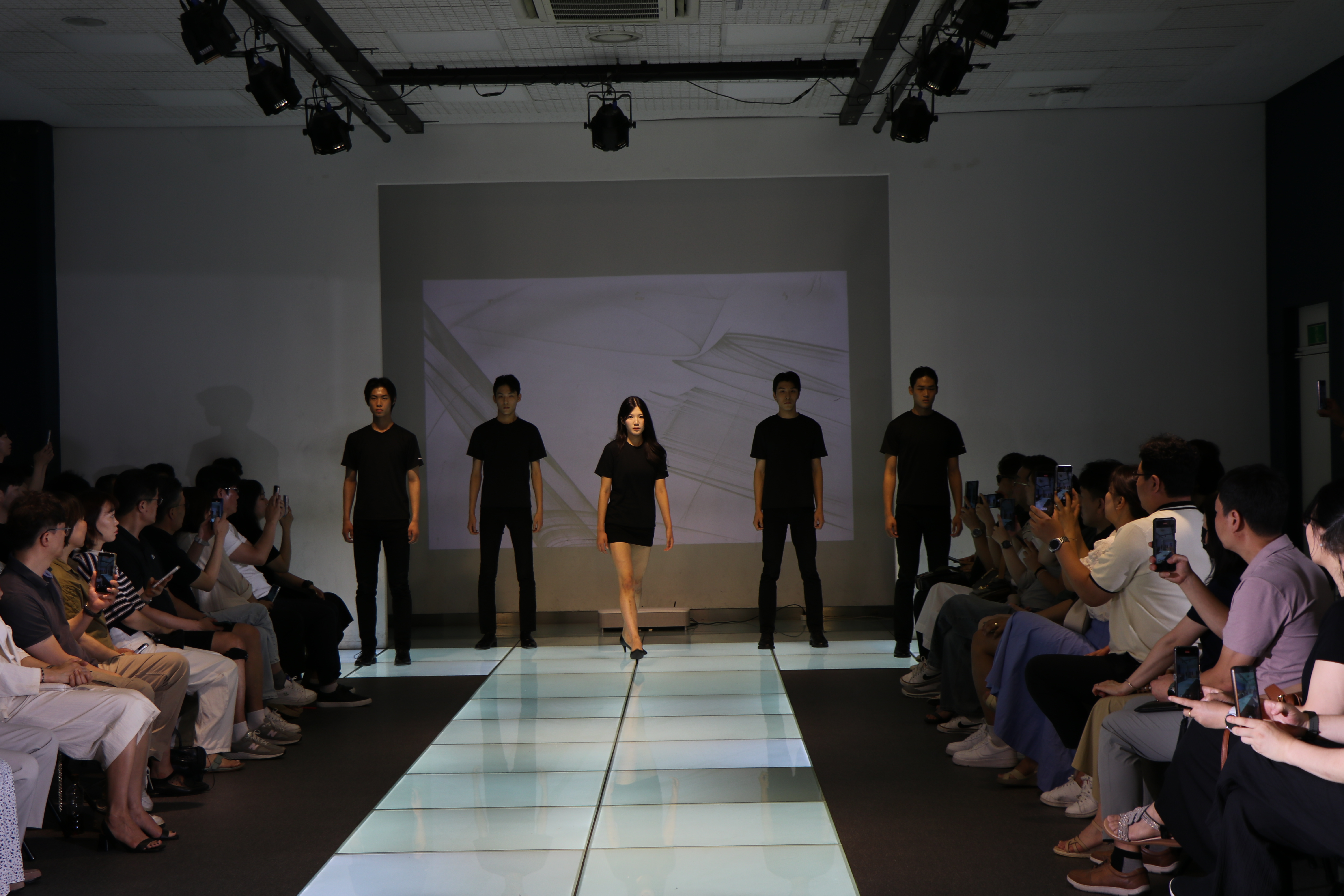 5d723bda4a536.jpg