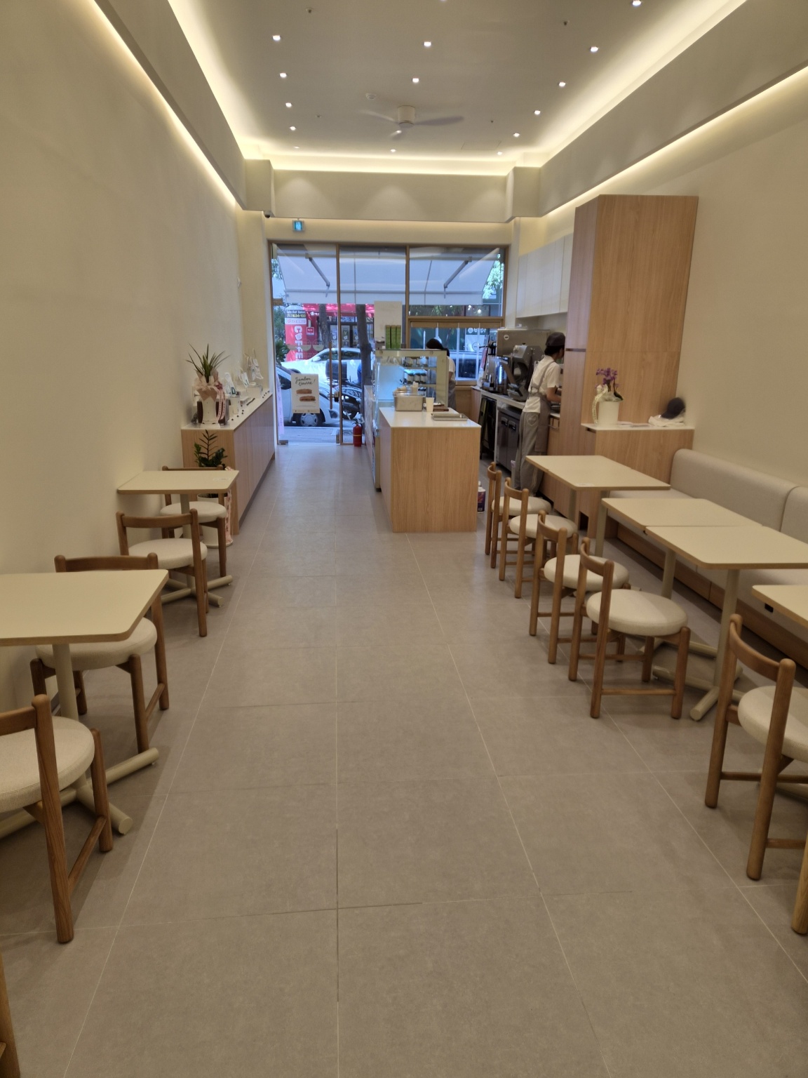 KakaoTalk_20260810_113958551_04.jpg