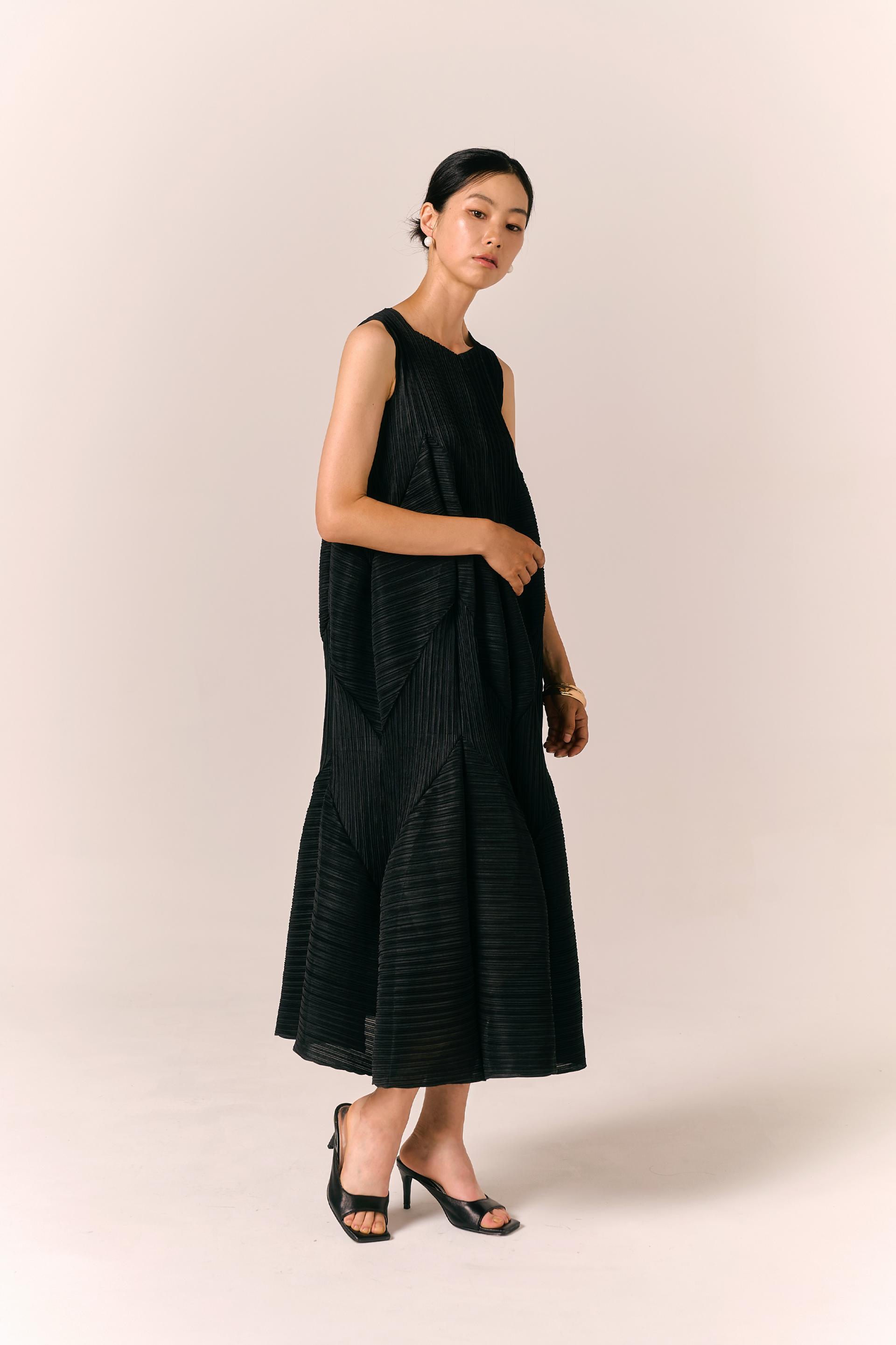 [PLEATS] Balloon Dress