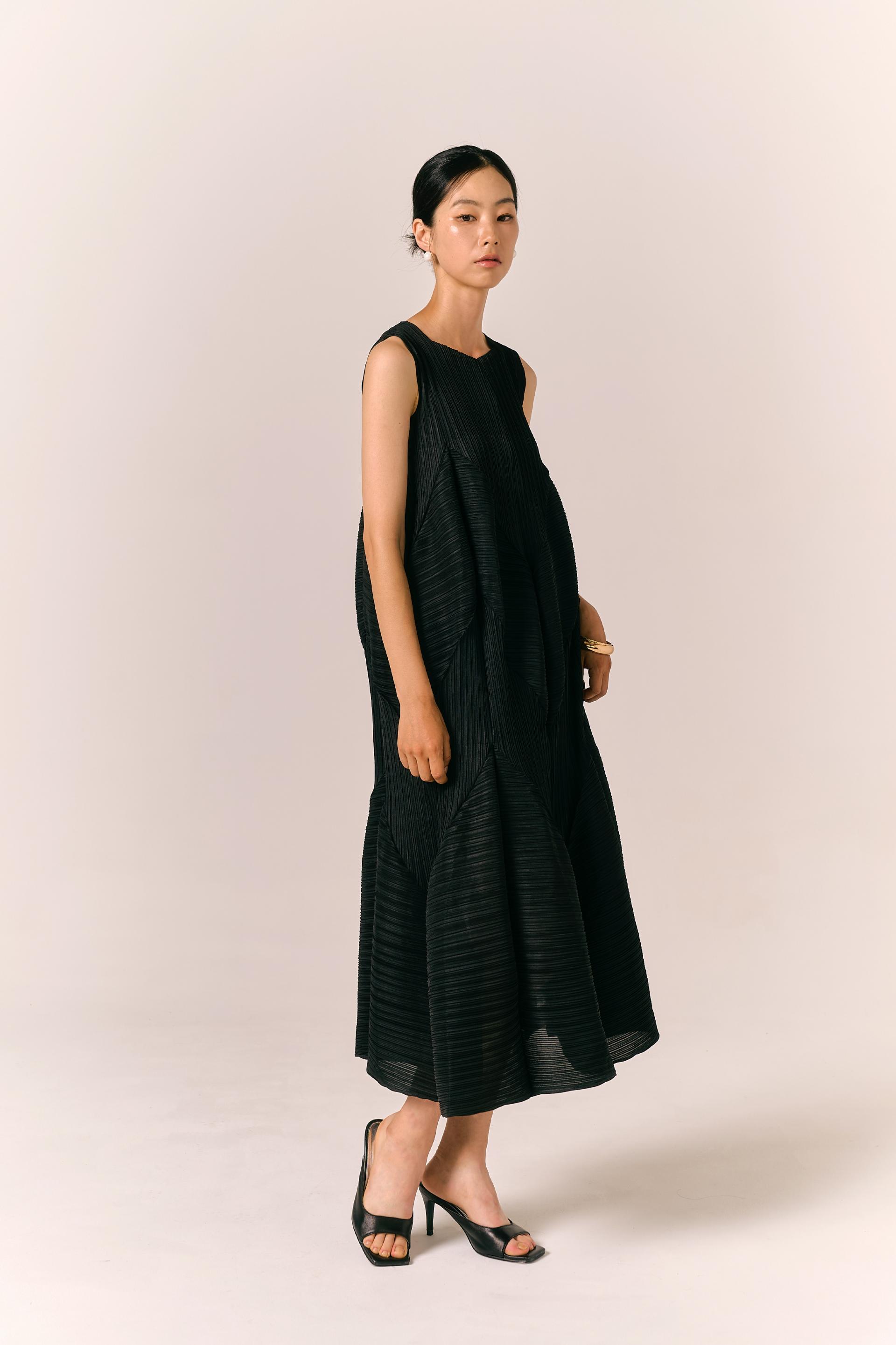 [PLEATS] Balloon Dress