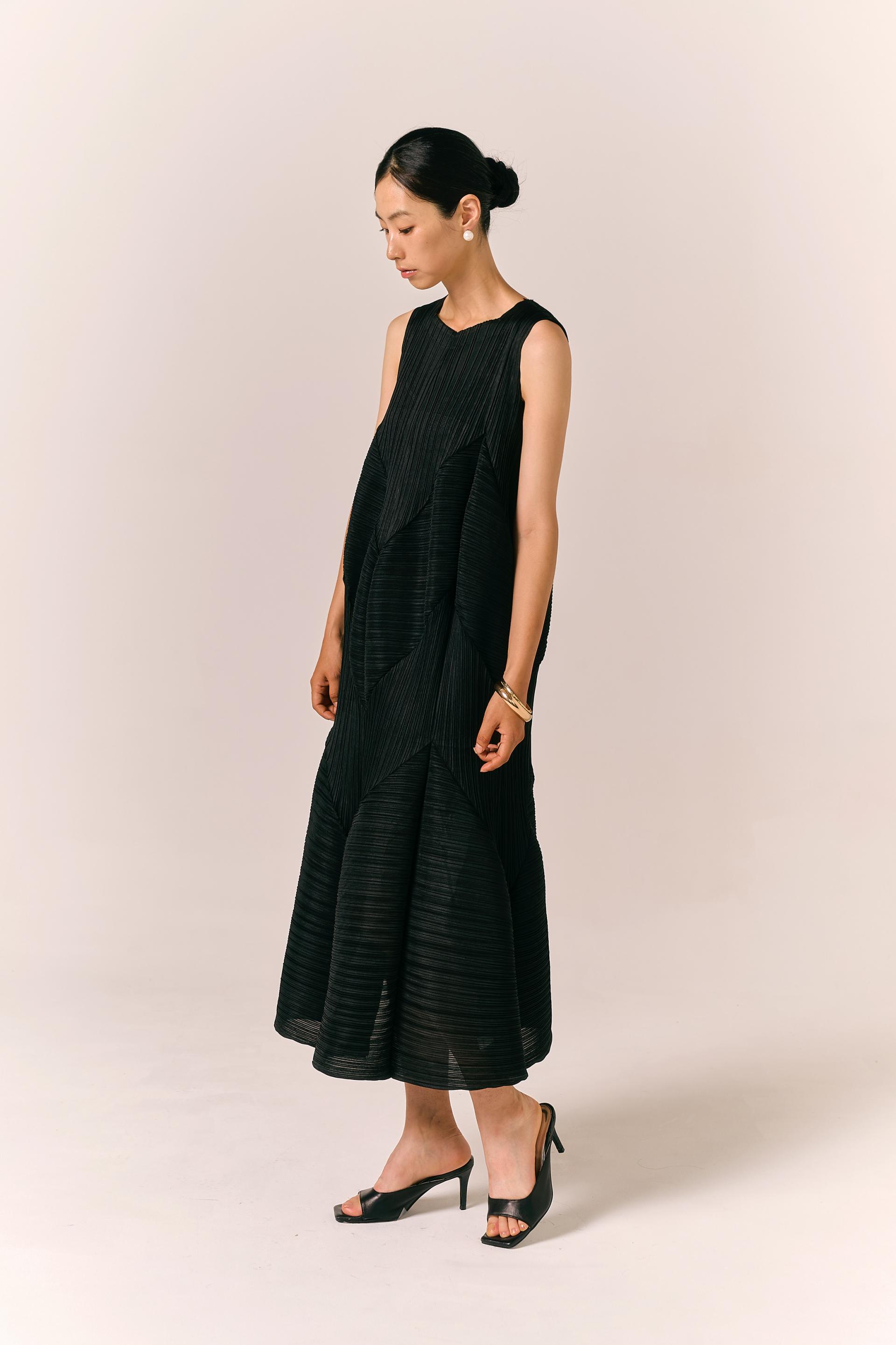 [PLEATS] Balloon Dress
