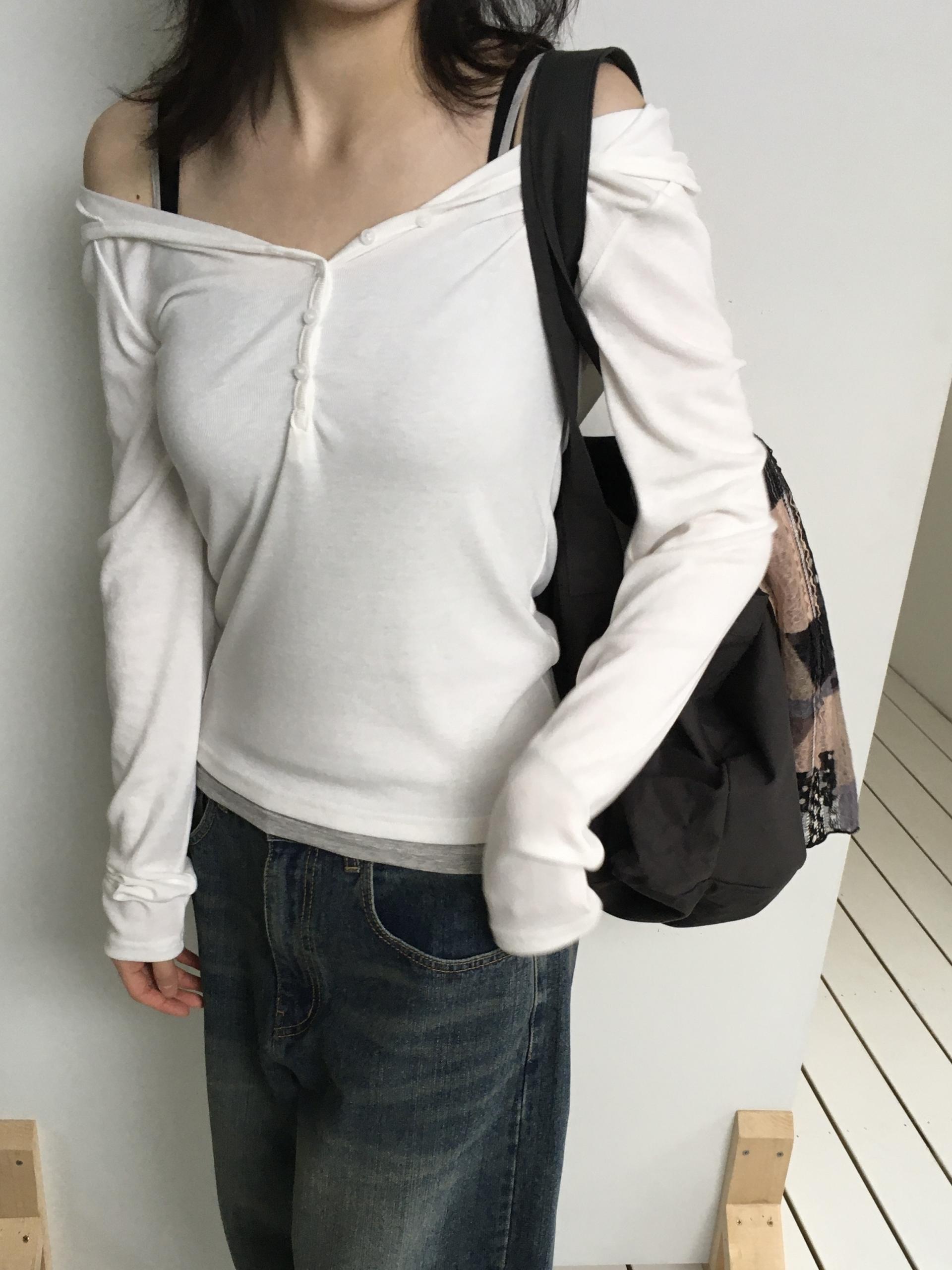 henley neck loose fit hood