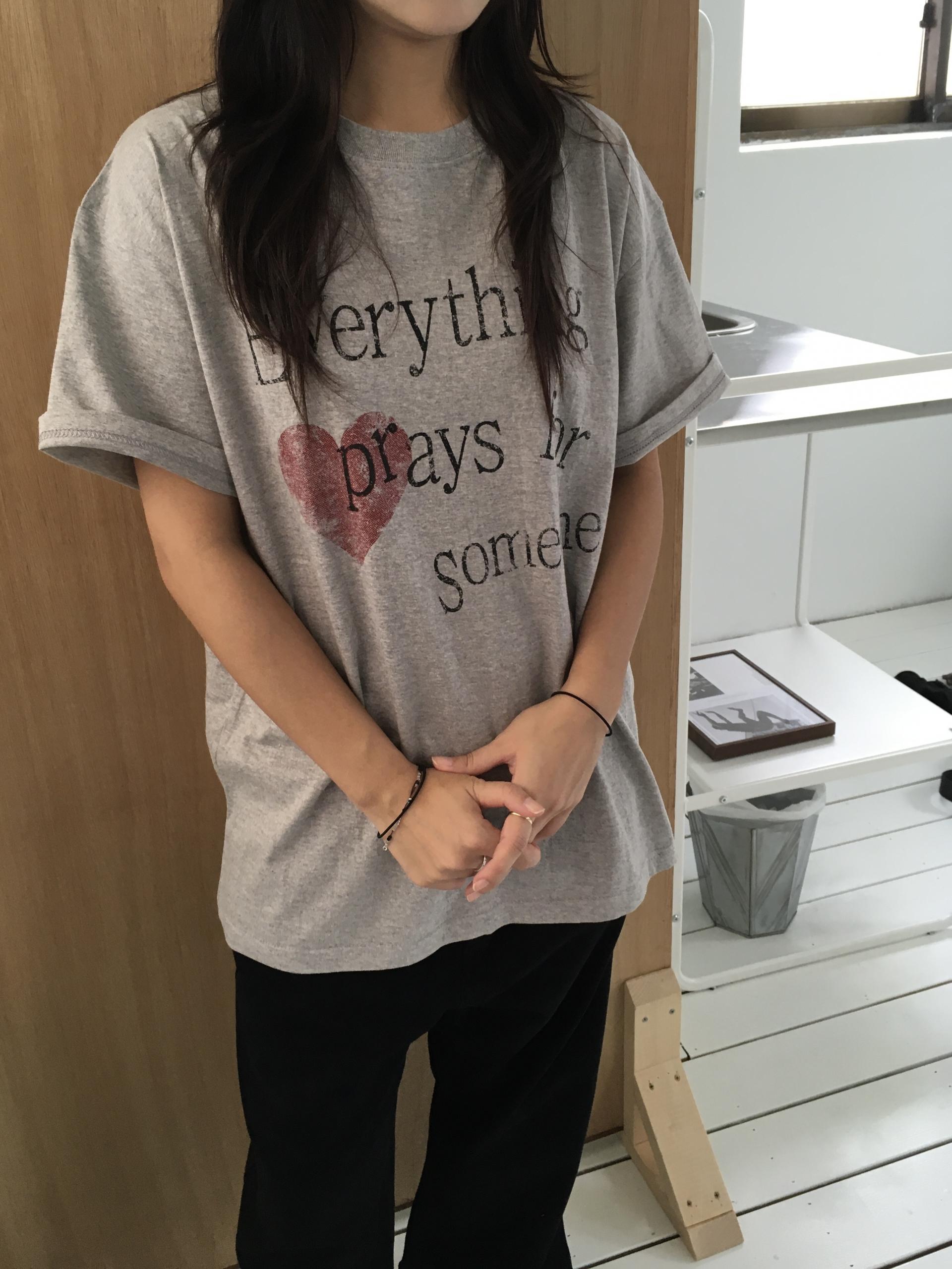 prays T-shirt