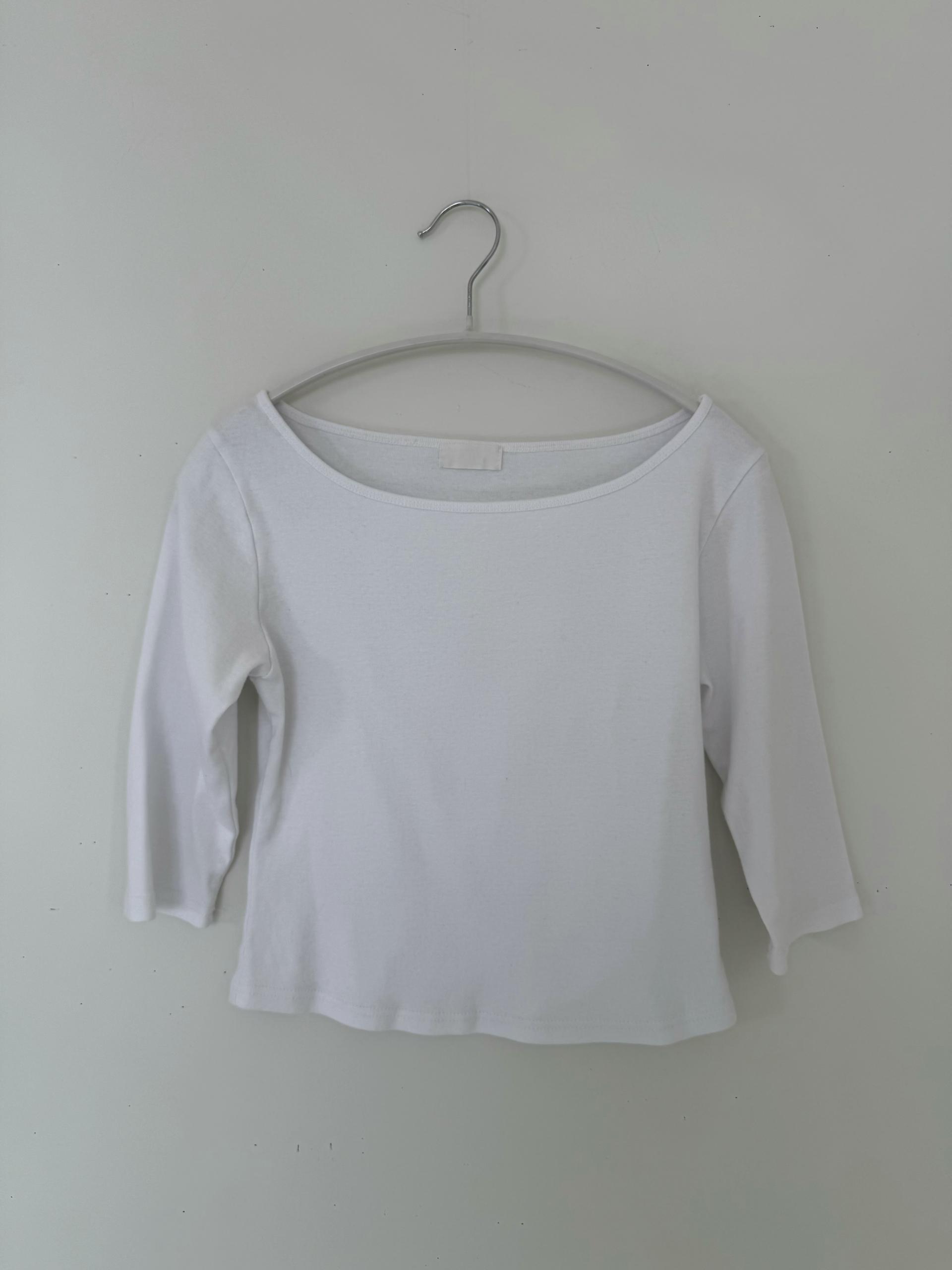 3/4 sleeve boatneck tee