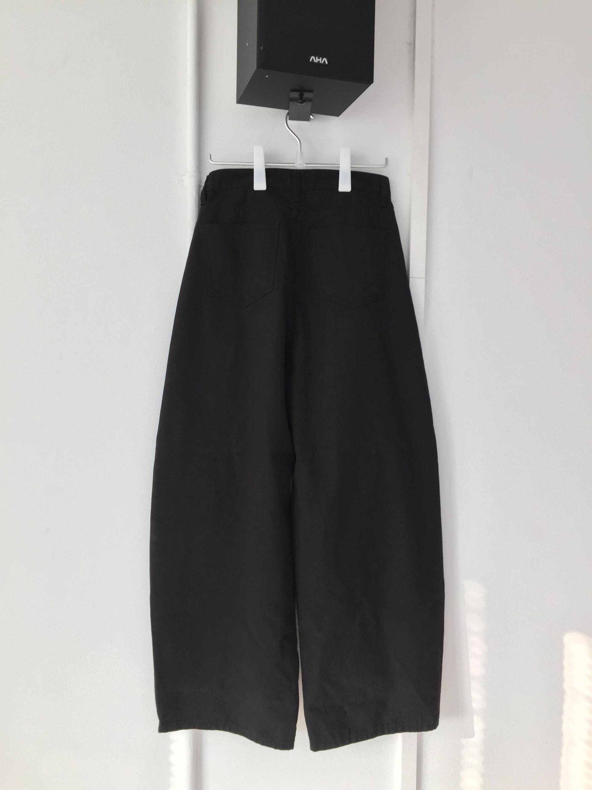 [unisex] seam stitch curved pants