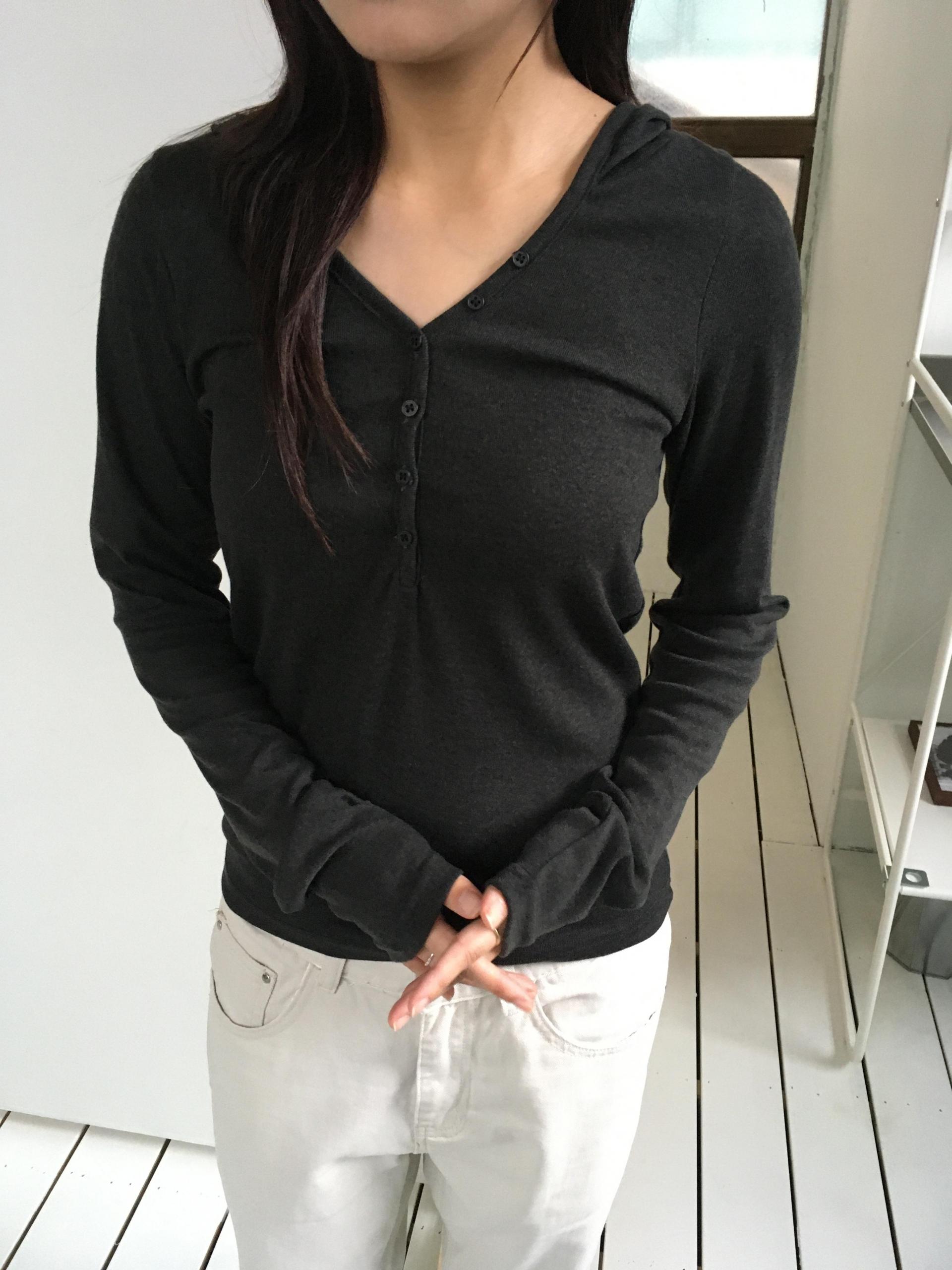 henley neck loose fit hood