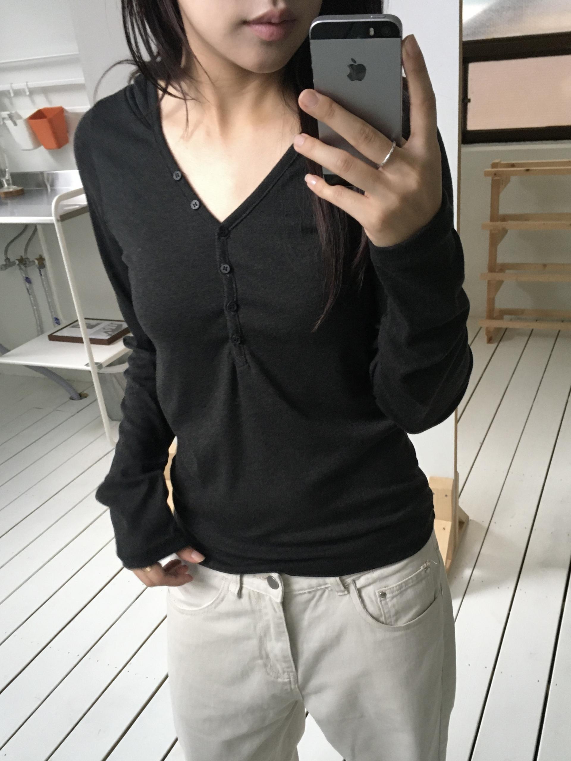 henley neck loose fit hood