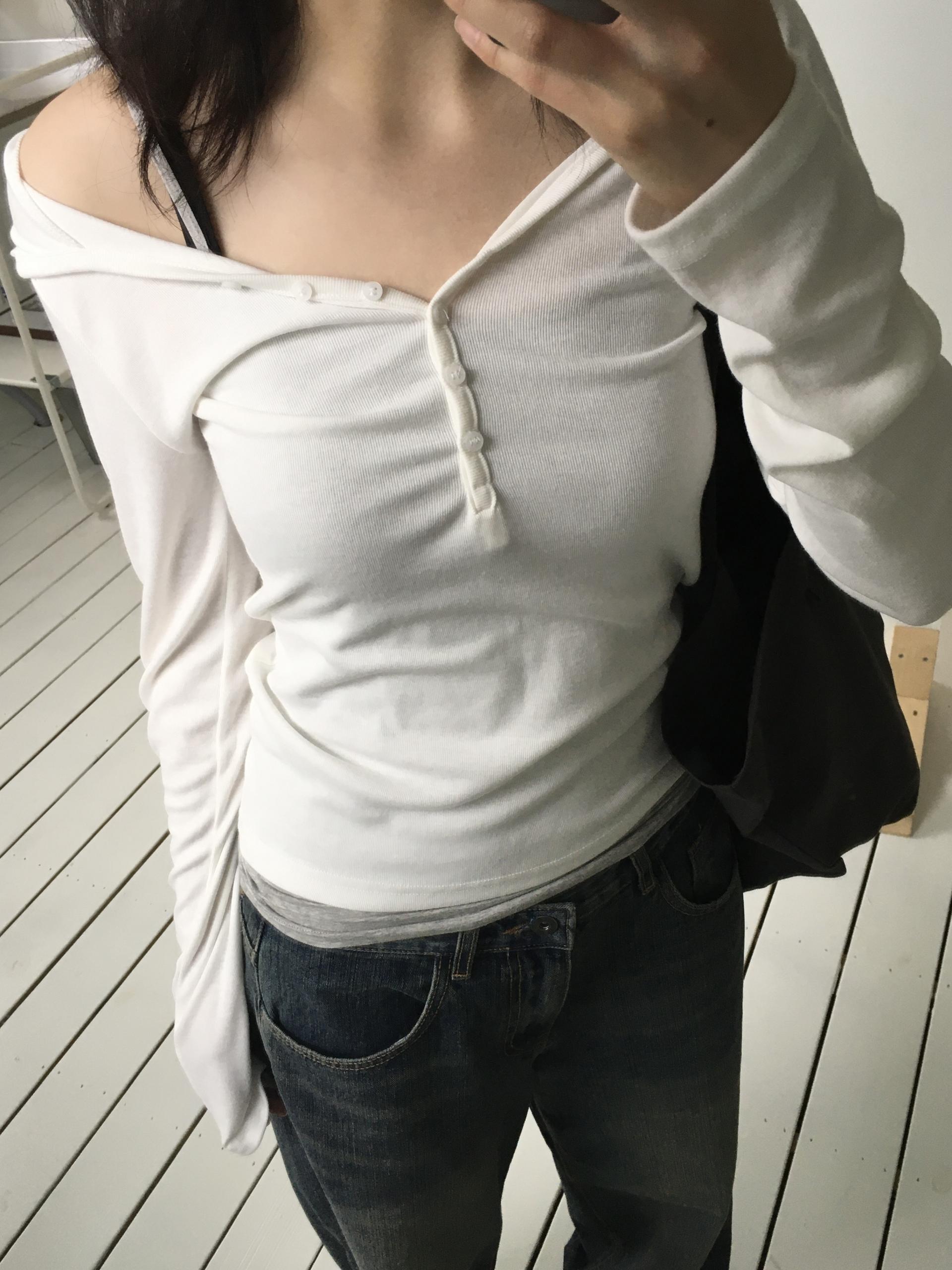henley neck loose fit hood