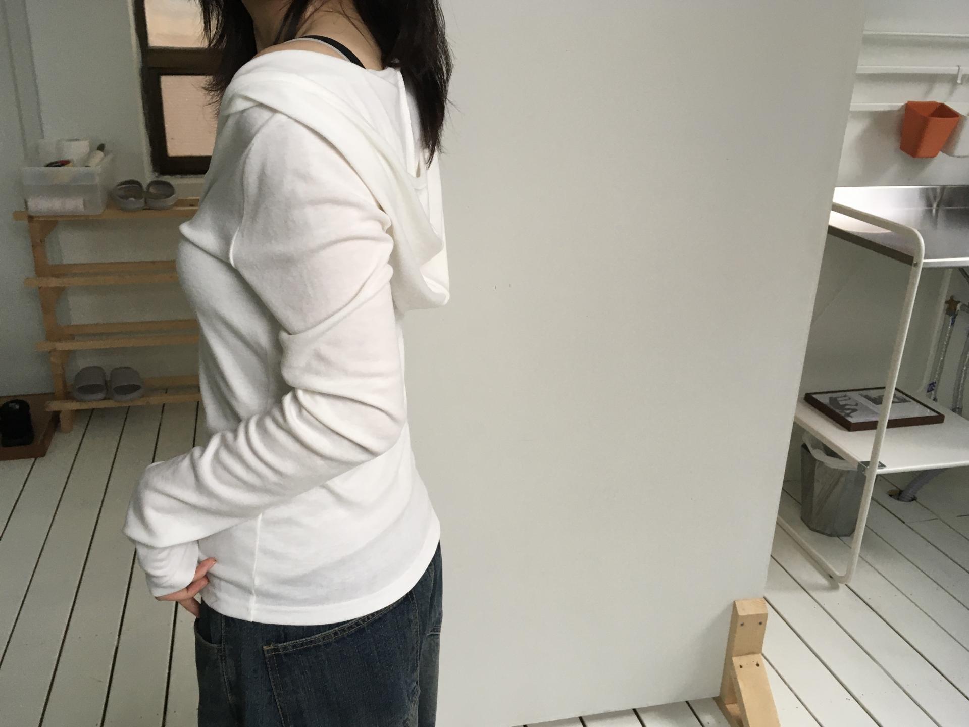 henley neck loose fit hood
