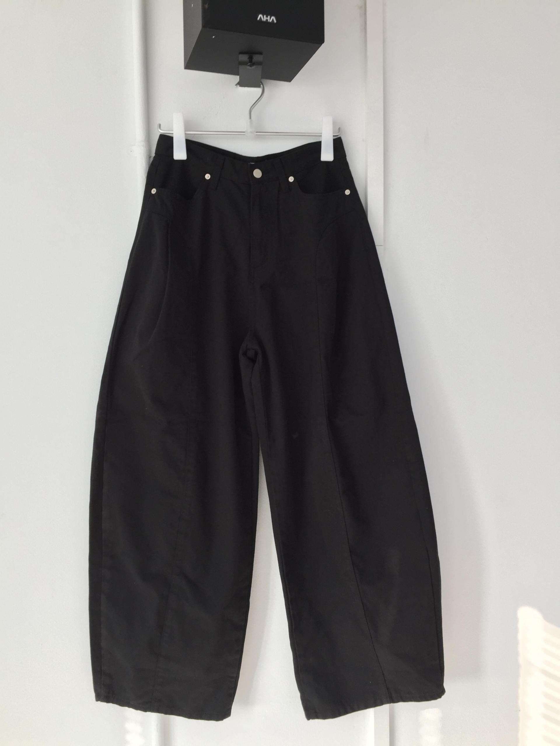 [unisex] seam stitch curved pants