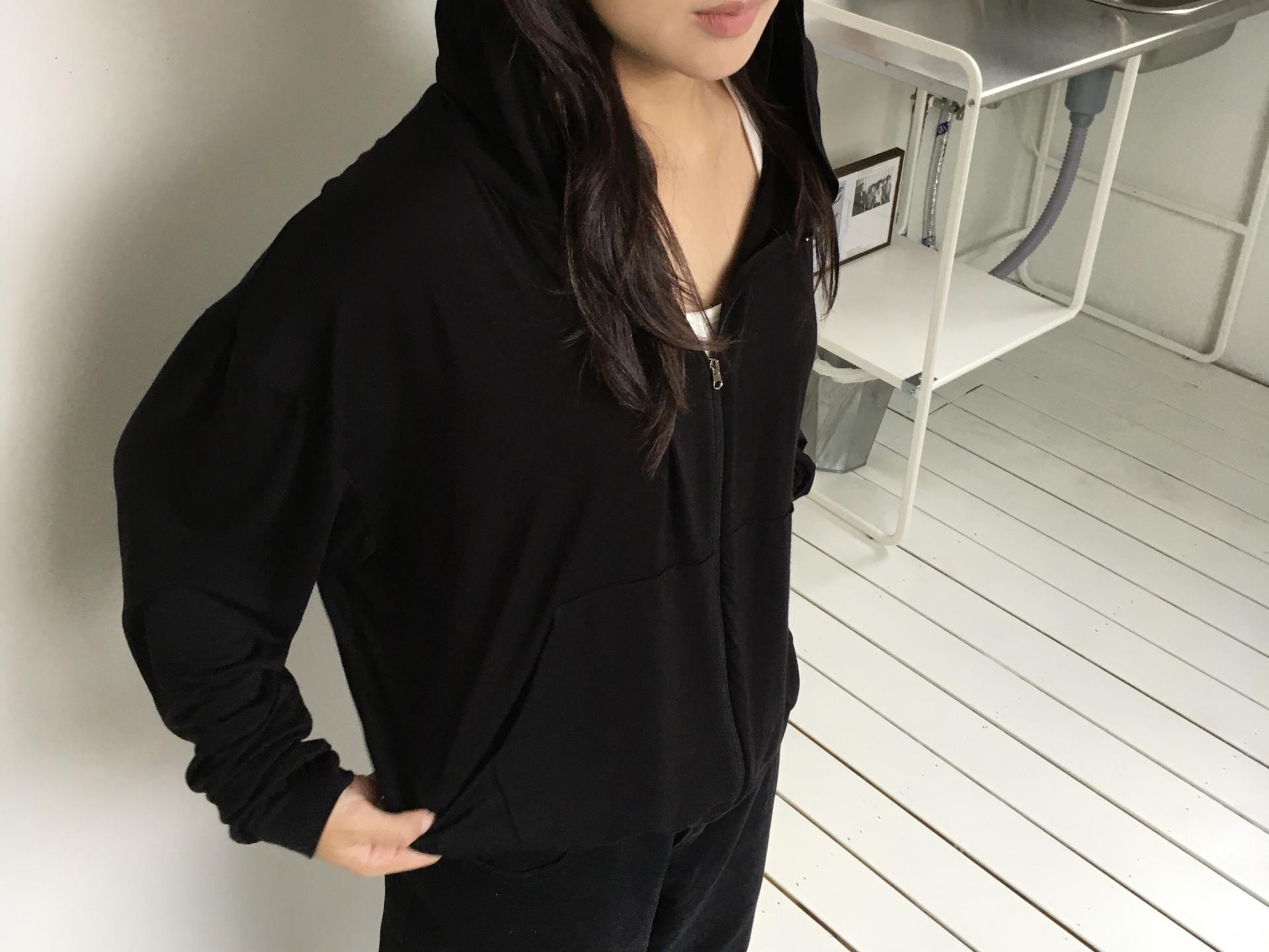 cool light hoodie zip-up