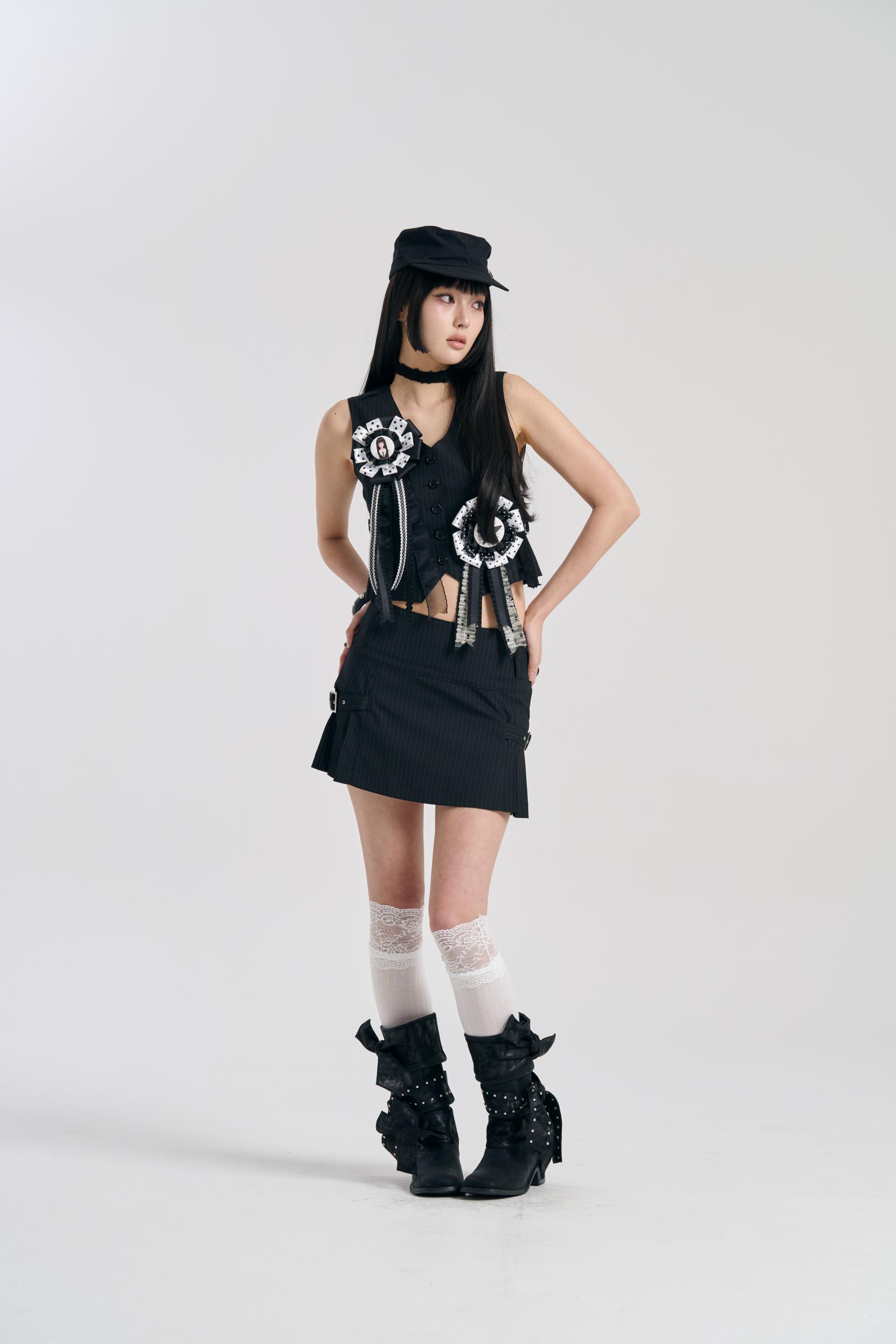 [SIGNATURE] PLEATS BELT SKIRT BLACK