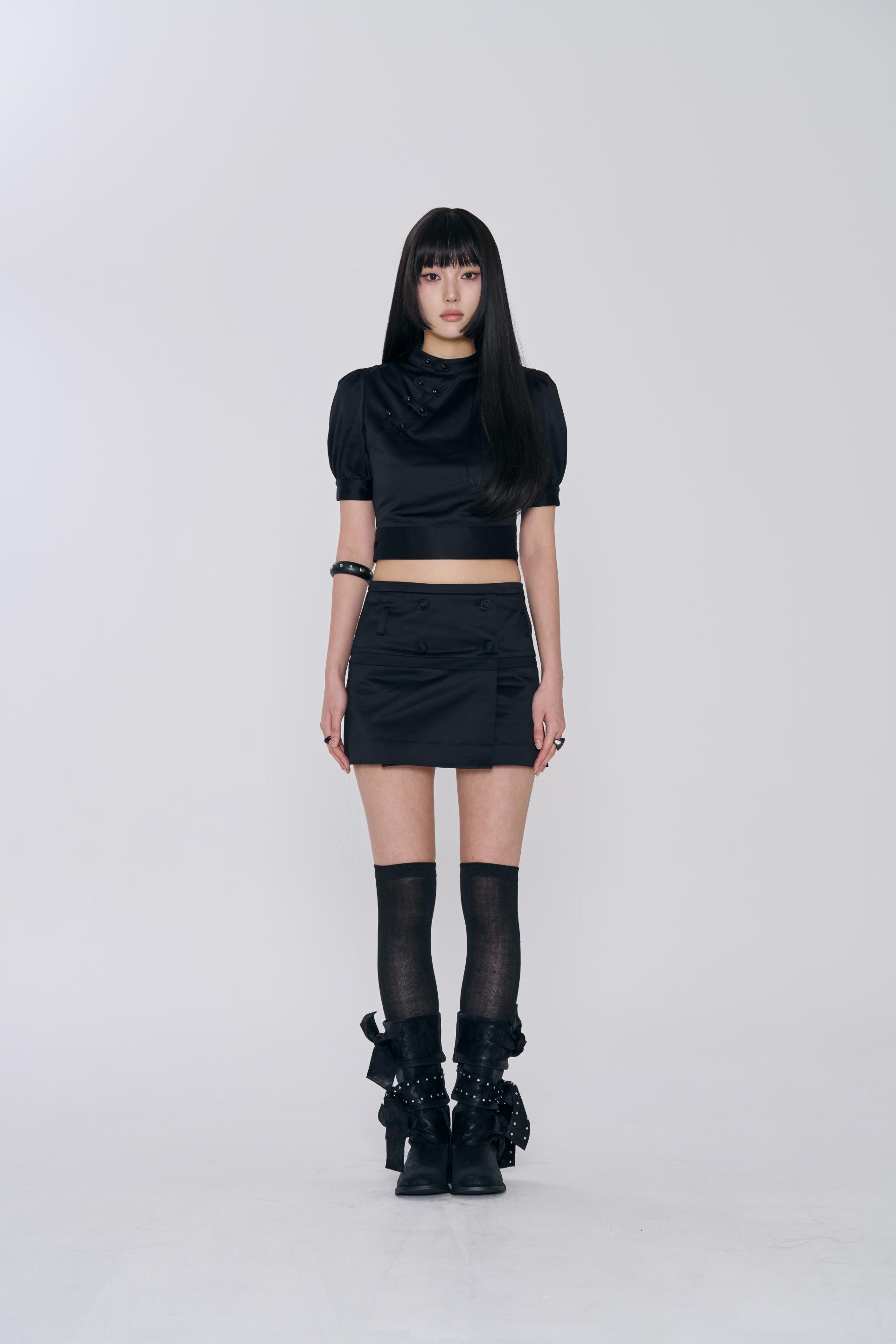 [PRE-ORDER] PUFF CUT BLOUSE BLACK
