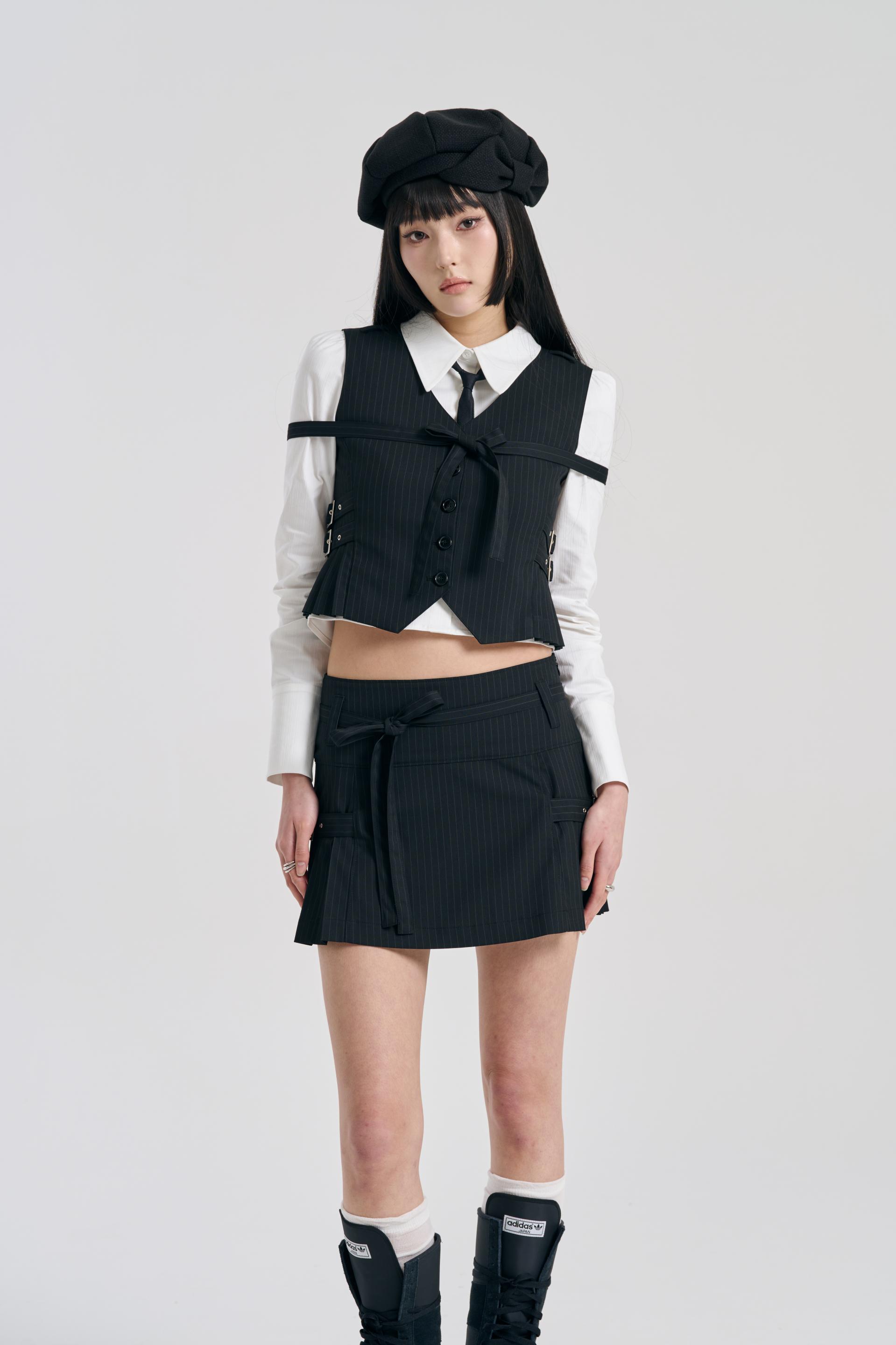 [SIGNATURE] PLEATS BELT SKIRT BLACK