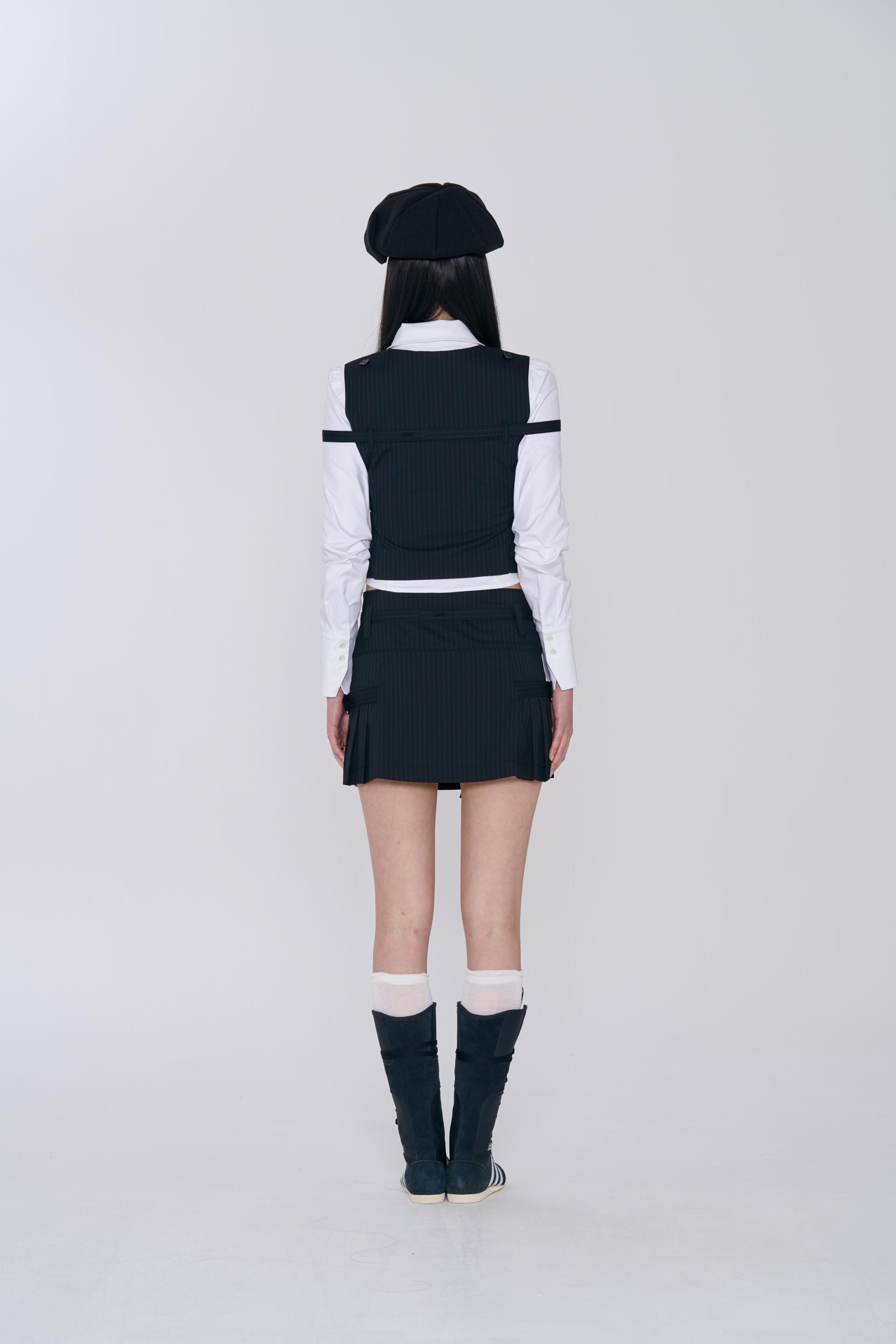 [SIGNATURE] STRAP PLEATS BELT VEST&SKIRT SET-UP BLACK