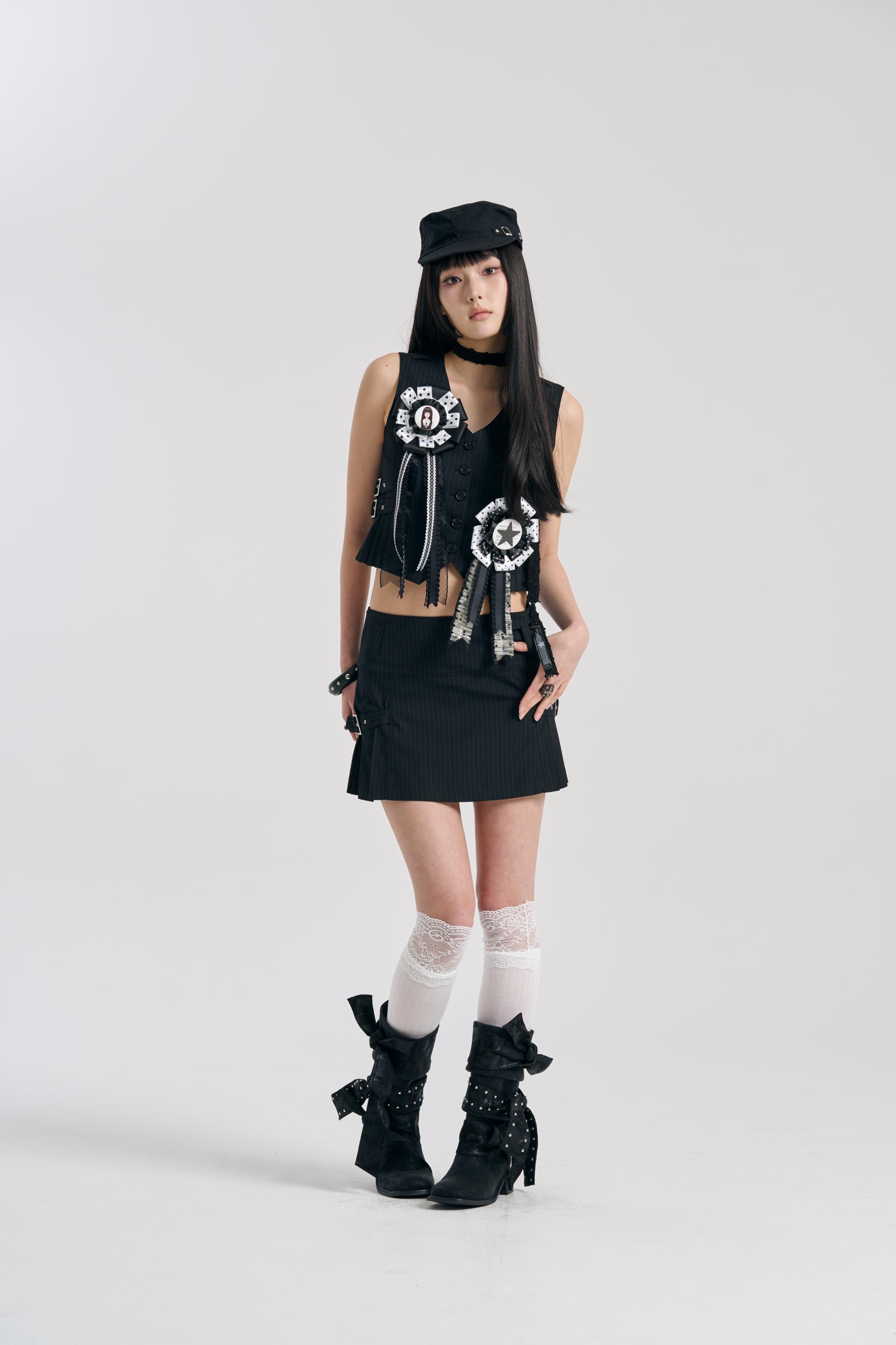 [SIGNATURE] PLEATS BELT SKIRT BLACK
