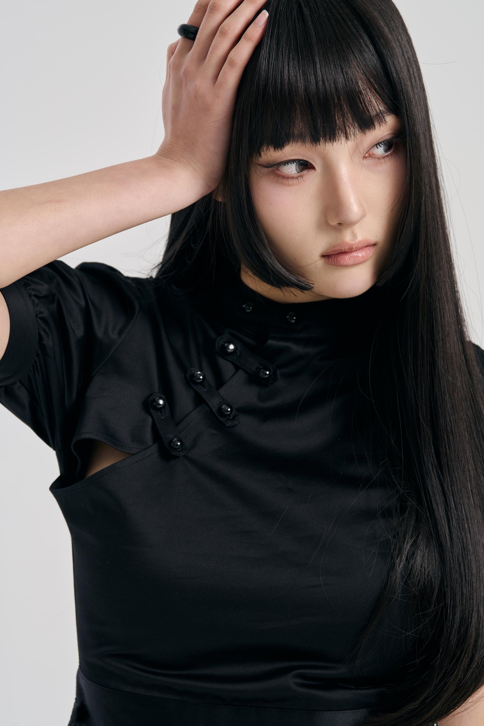 [PRE-ORDER] PUFF CUT BLOUSE BLACK