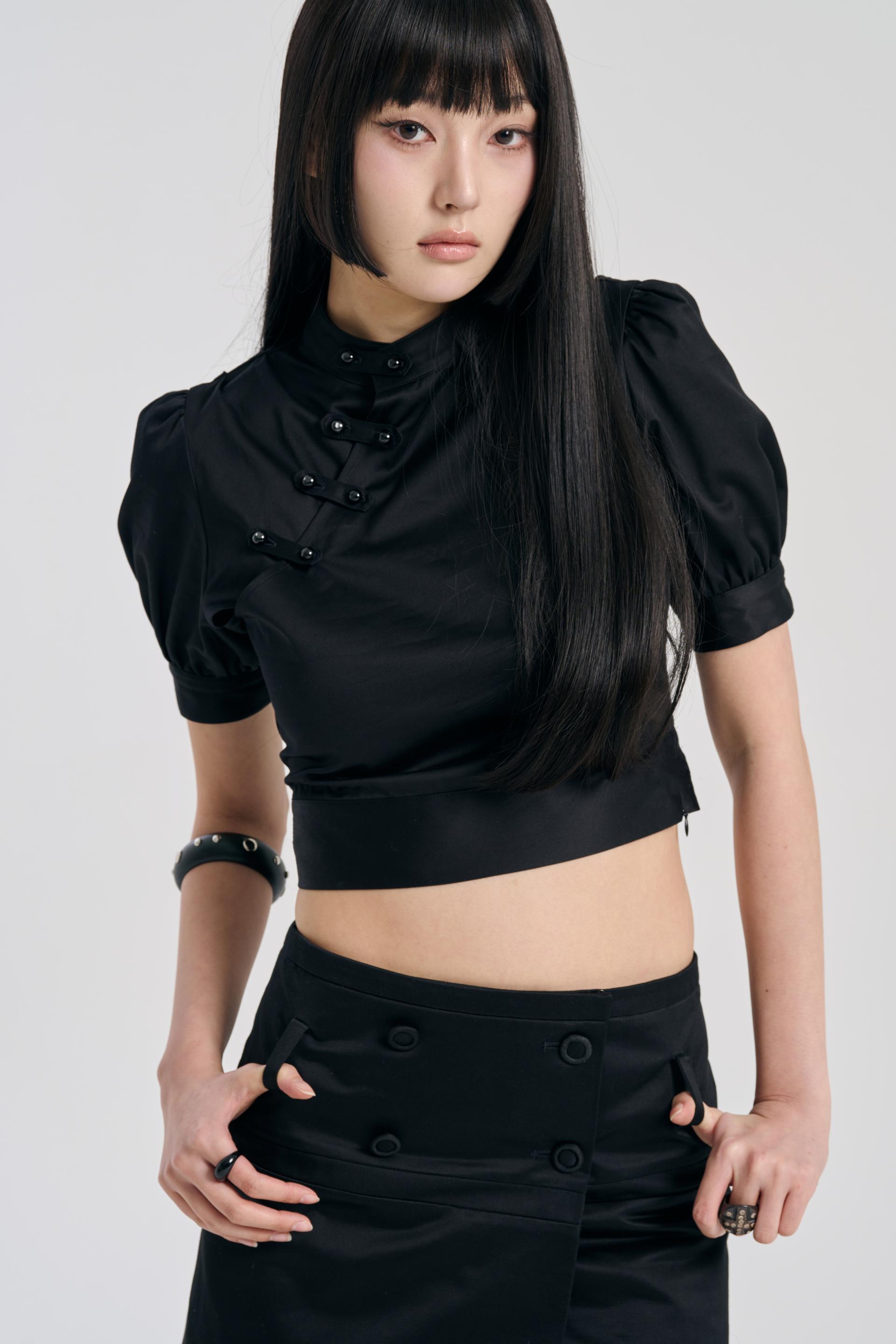 [PRE-ORDER] PUFF CUT BLOUSE BLACK