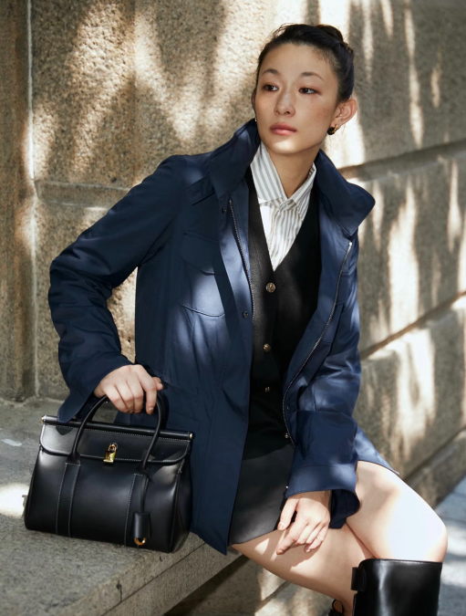 로로피아나 가죽 룸백 L25 블랙