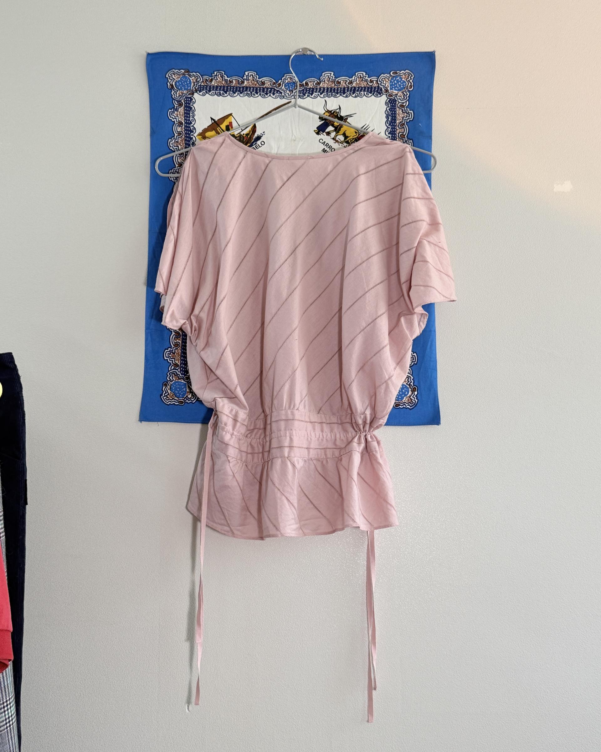 [A|X Armani Exchange] Cut-Out Shoulder Sheer Stripe Blouse (Pink)