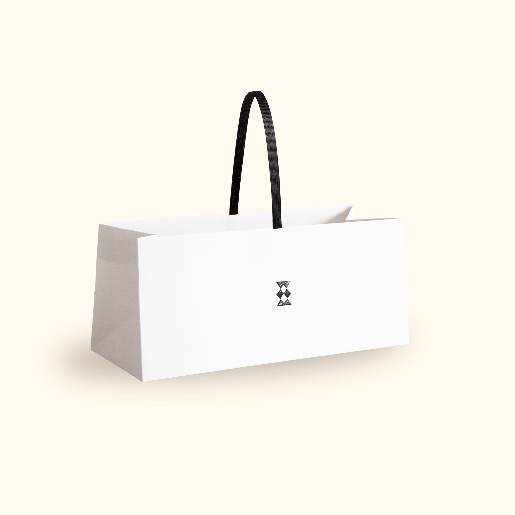Lucca- Black