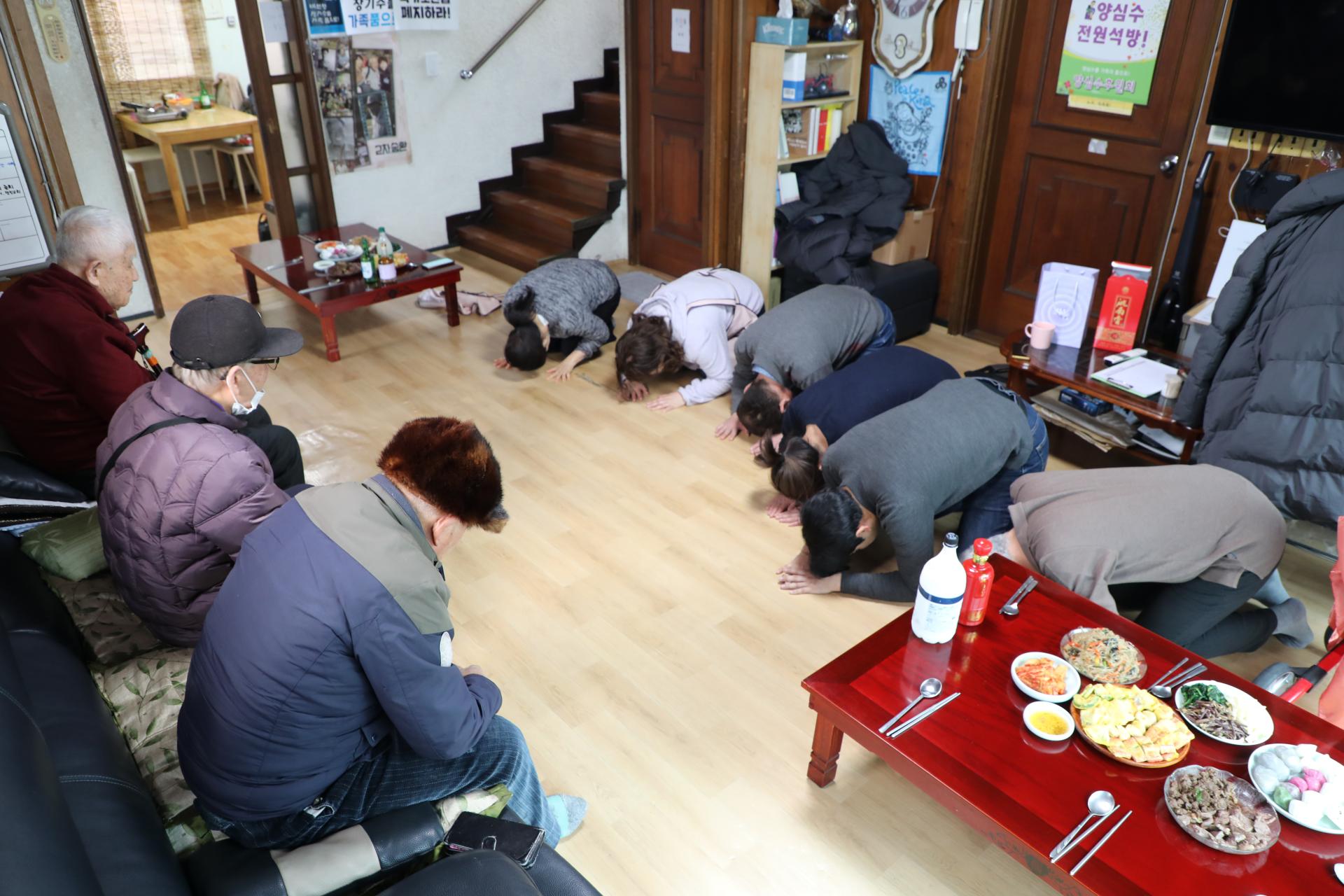 f7dab6b508fa4.jpg