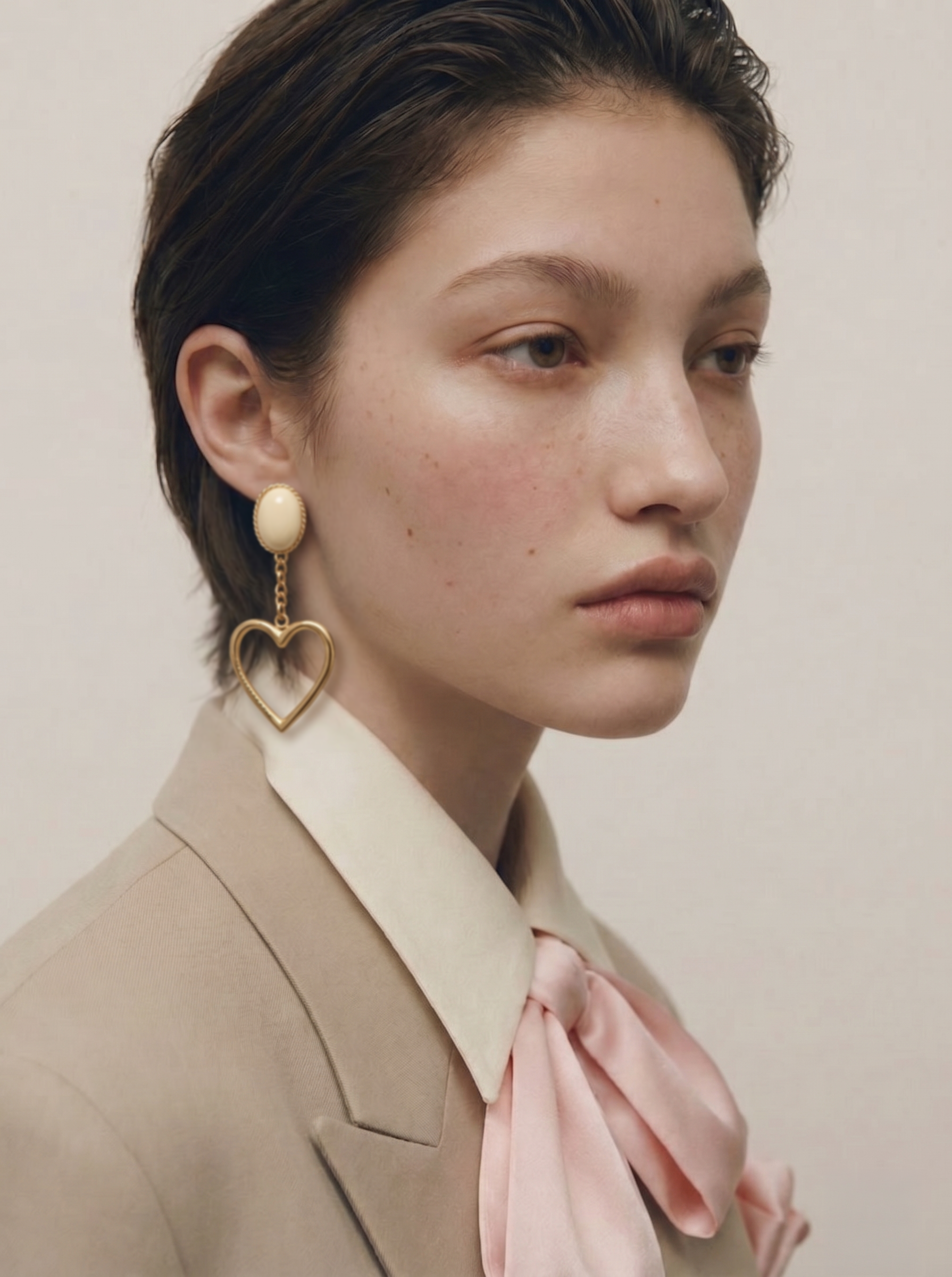 바이메이커 사일런트 하트 볼드 이어링 Silent Heart Bold Earrings