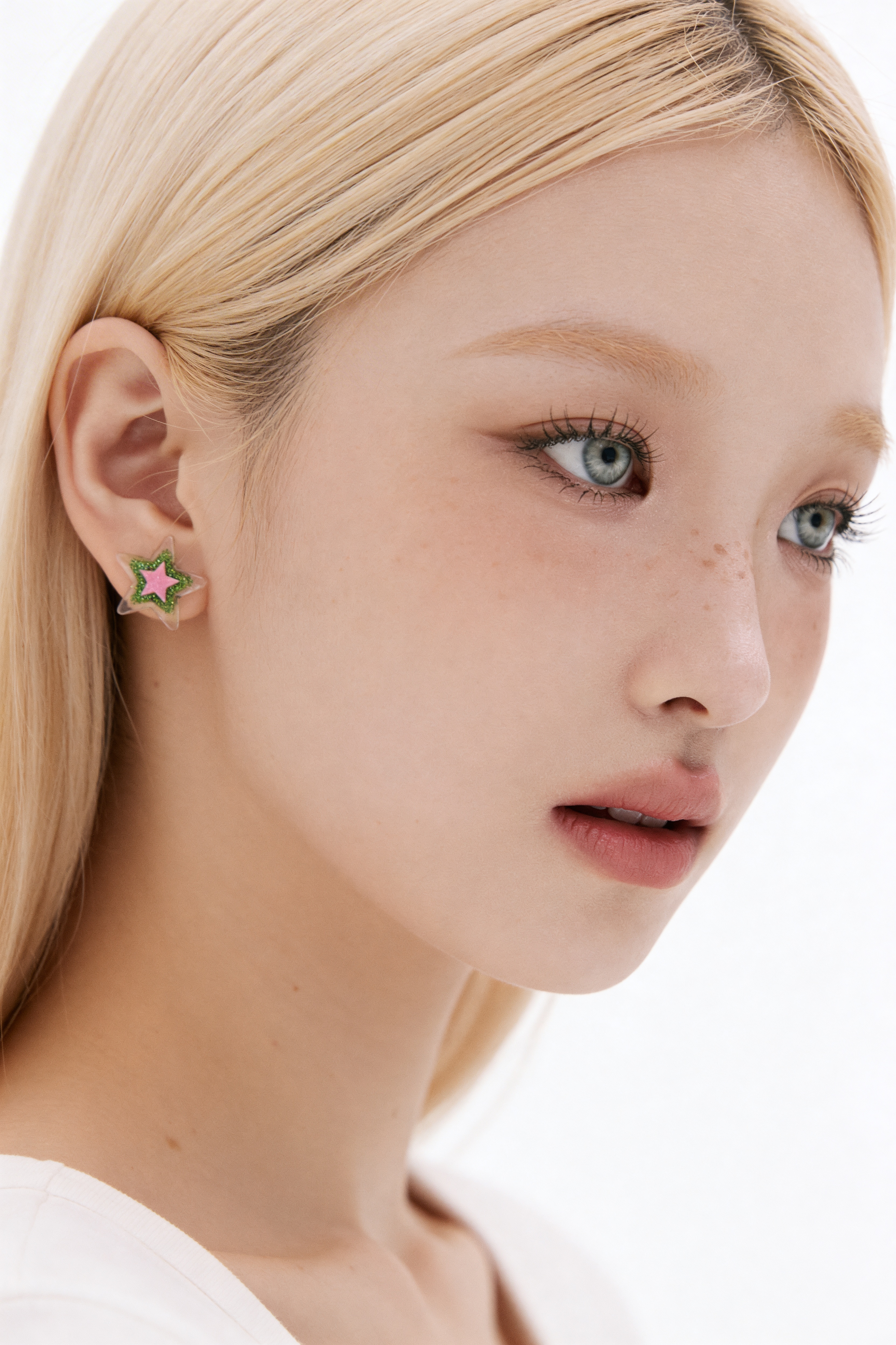 바이메이커 스타 인 레진 이어링 Star in Resin Earrings