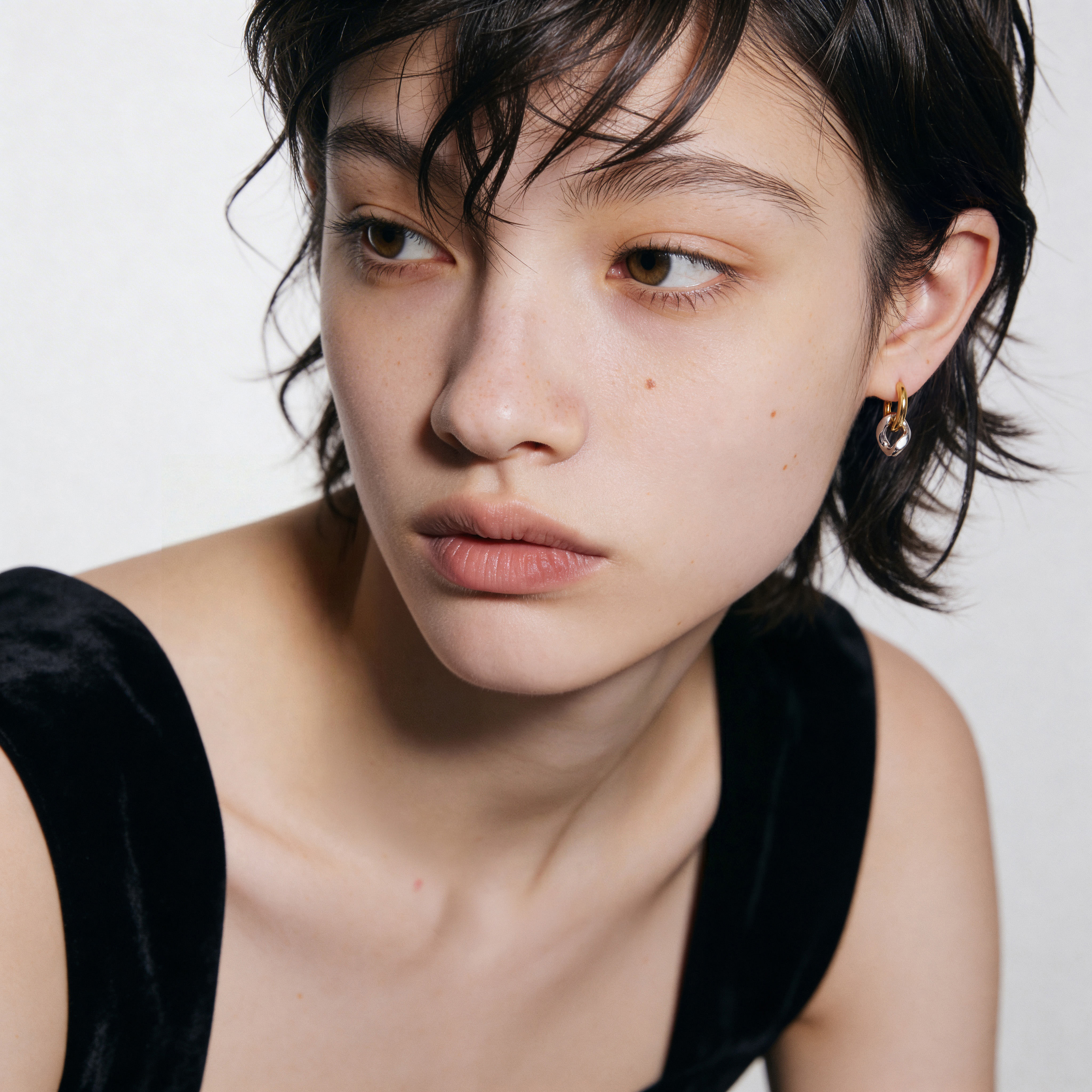 바이메이커 컨트라스트 링크 이어링 CONTRAST LINK EARRINGS