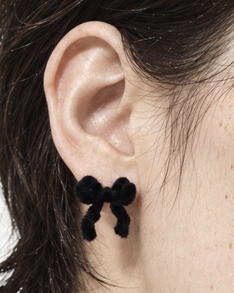 바이메이커_211E_B_15 BLACK RIBBON EARRINGS
