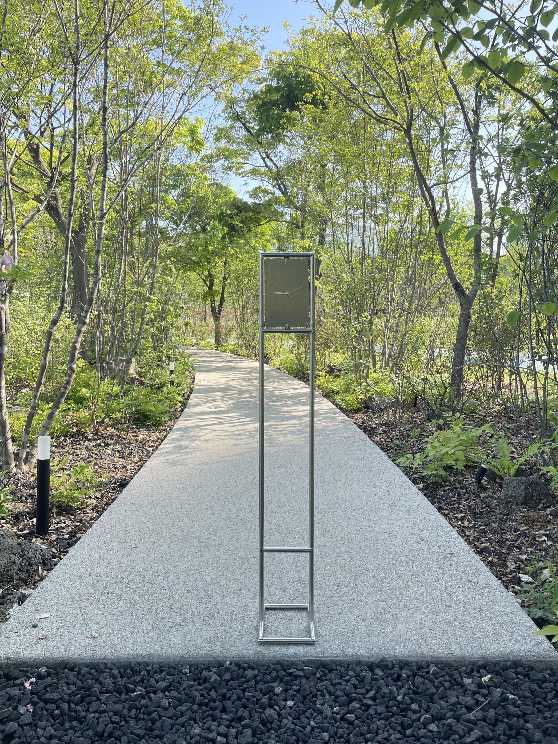 ALUMIN STAND CLOCK