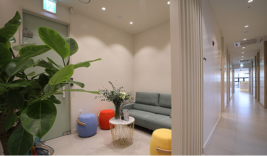 A third interior view of Diesta Clinic
