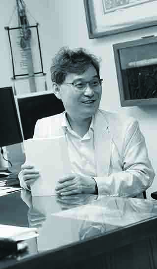 죽은 아들 옷을 입고 자는 여자 | 한 정신과 의사의 37년간의 기록 1 복제