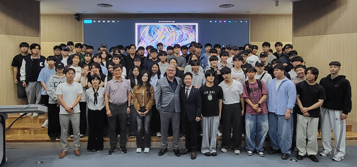 71628be23f5ac.jpg